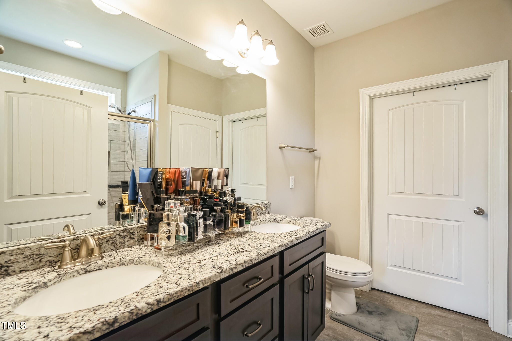 1206 Newton Dr Drive Property Photo 9