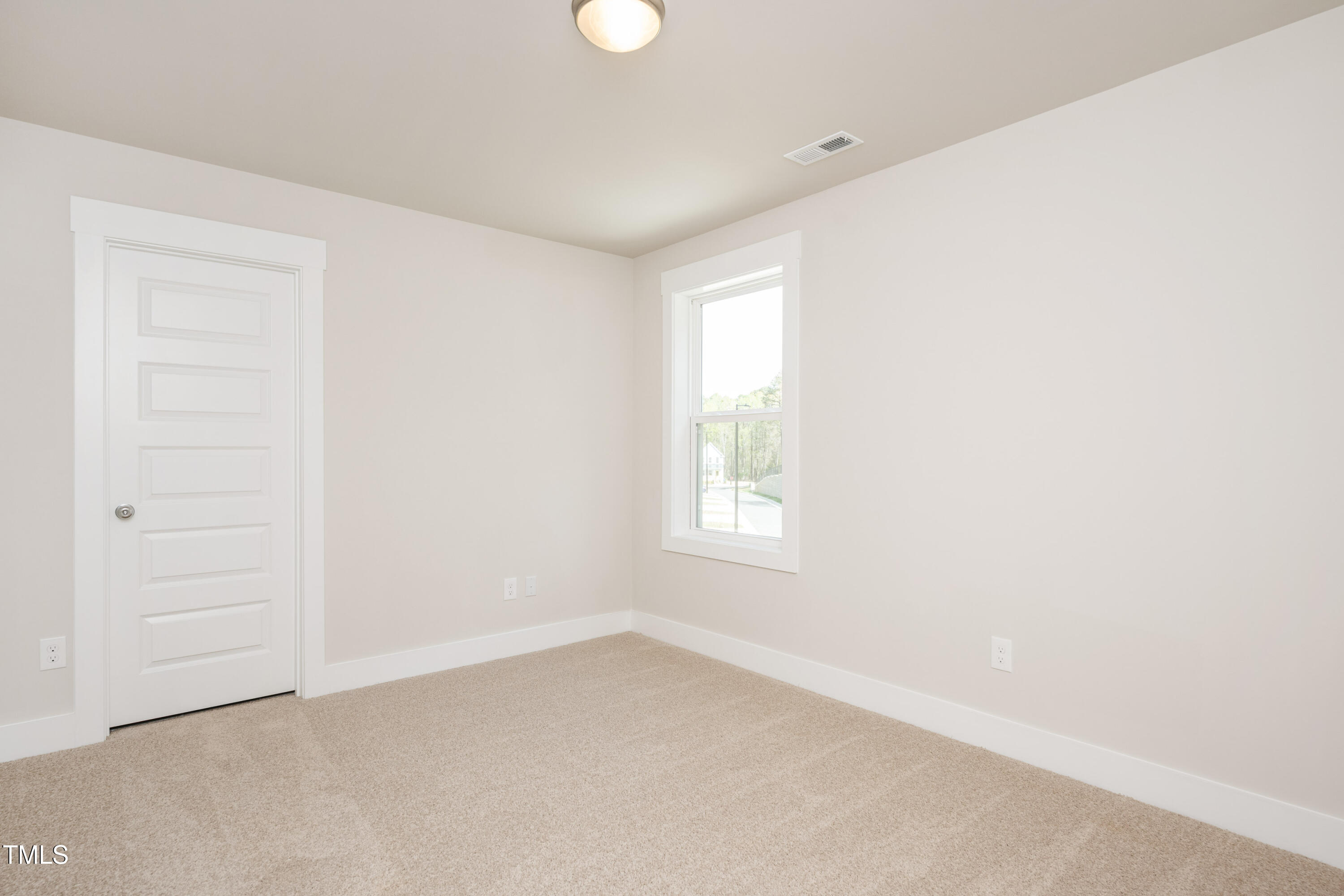510 Yeowell Drive Property Photo 10