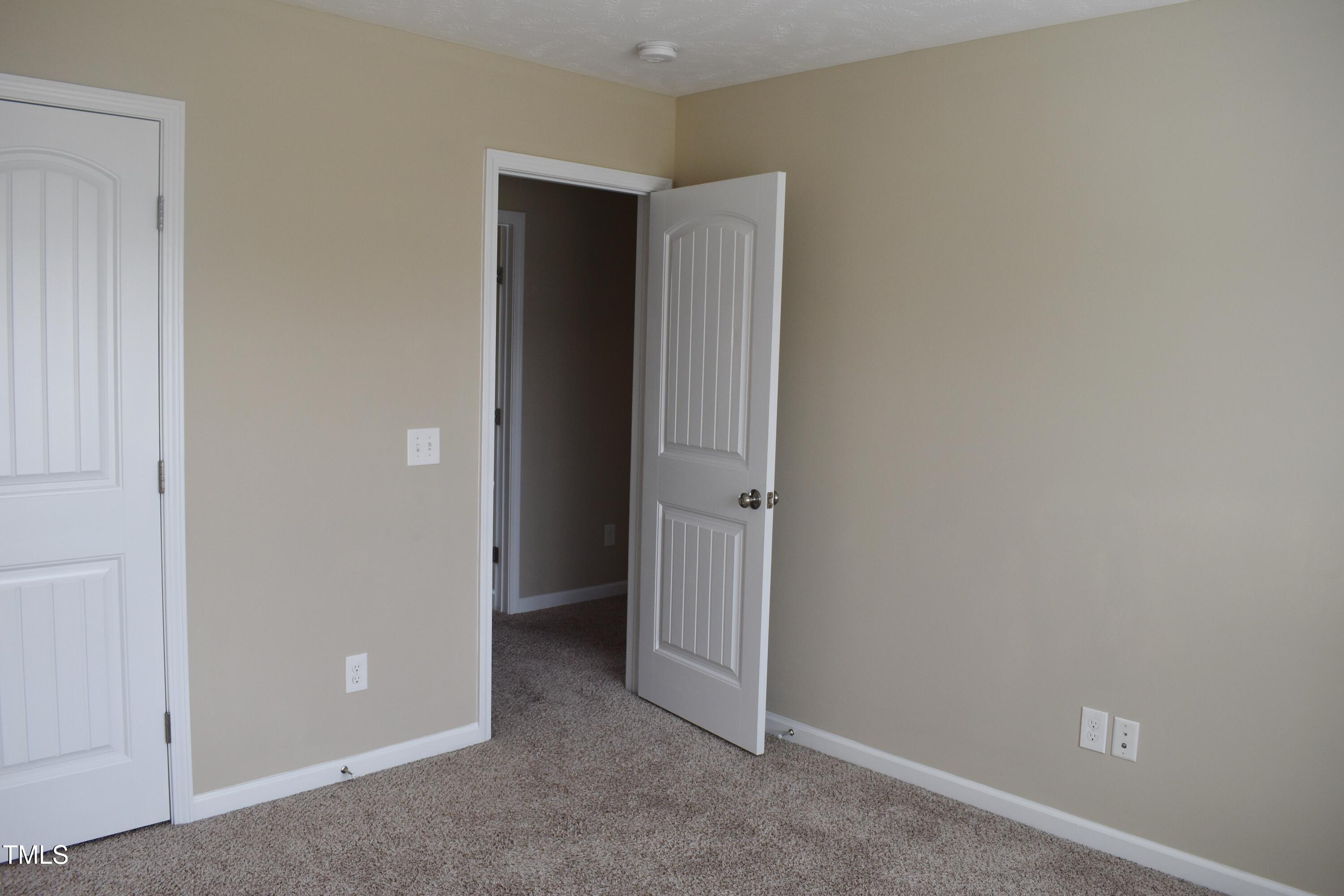 38 Hanson Court Property Photo 13