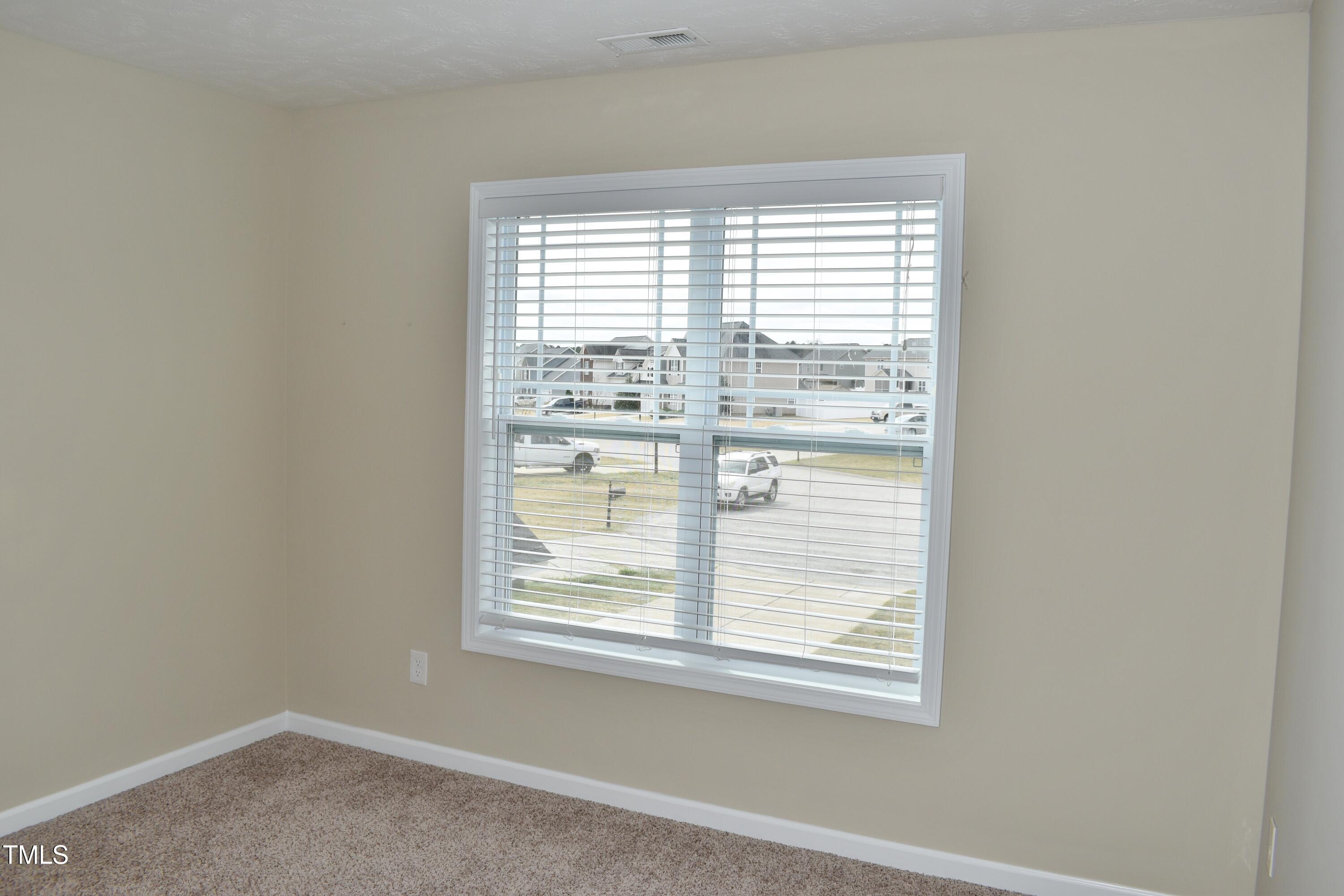 38 Hanson Court Property Photo 16