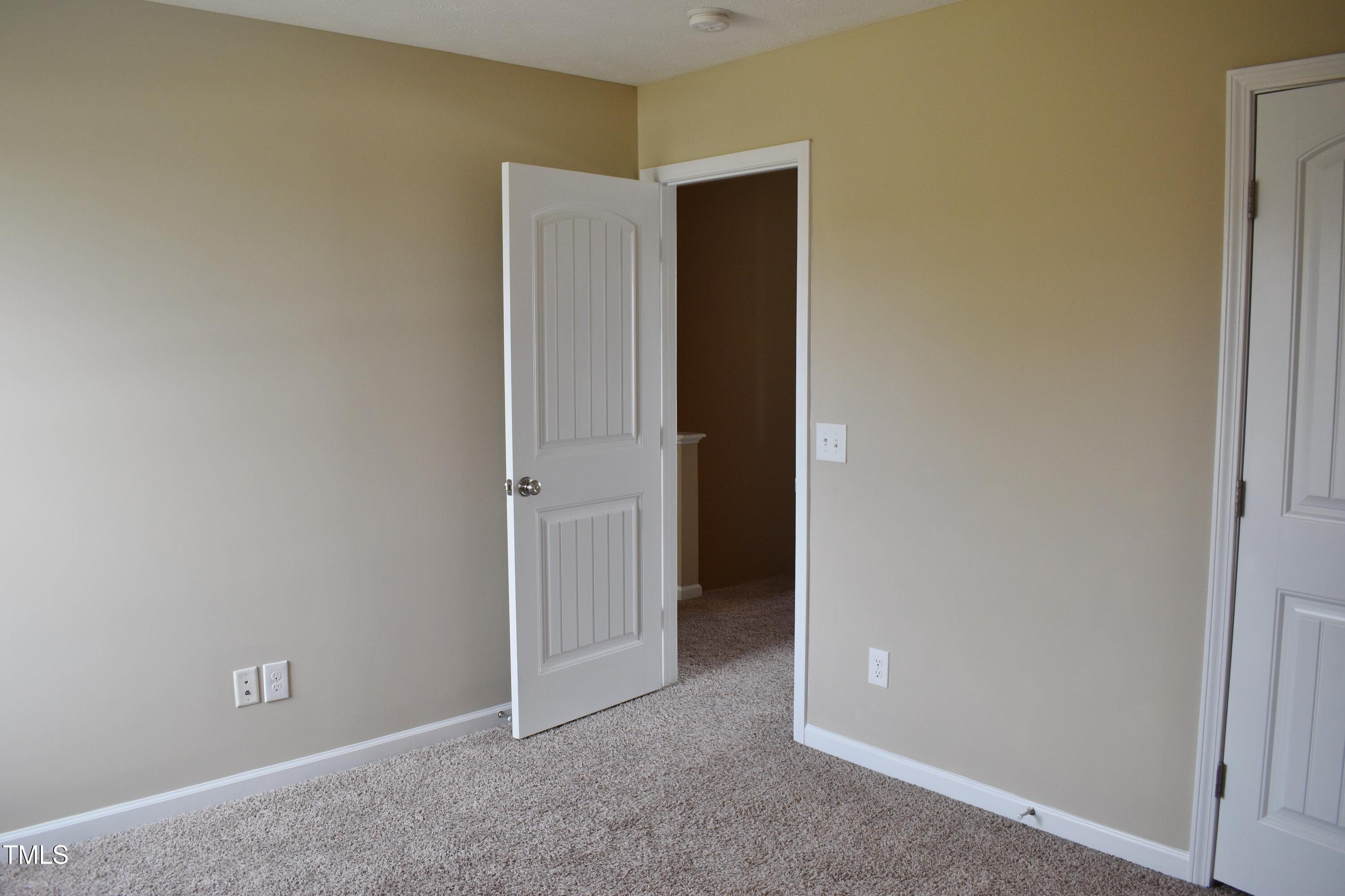 38 Hanson Court Property Photo 17