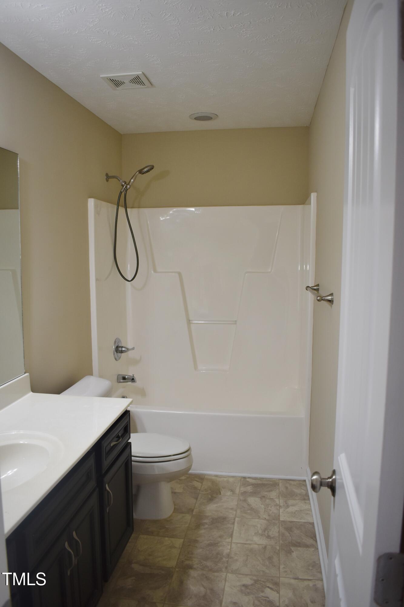 38 Hanson Court Property Photo 19