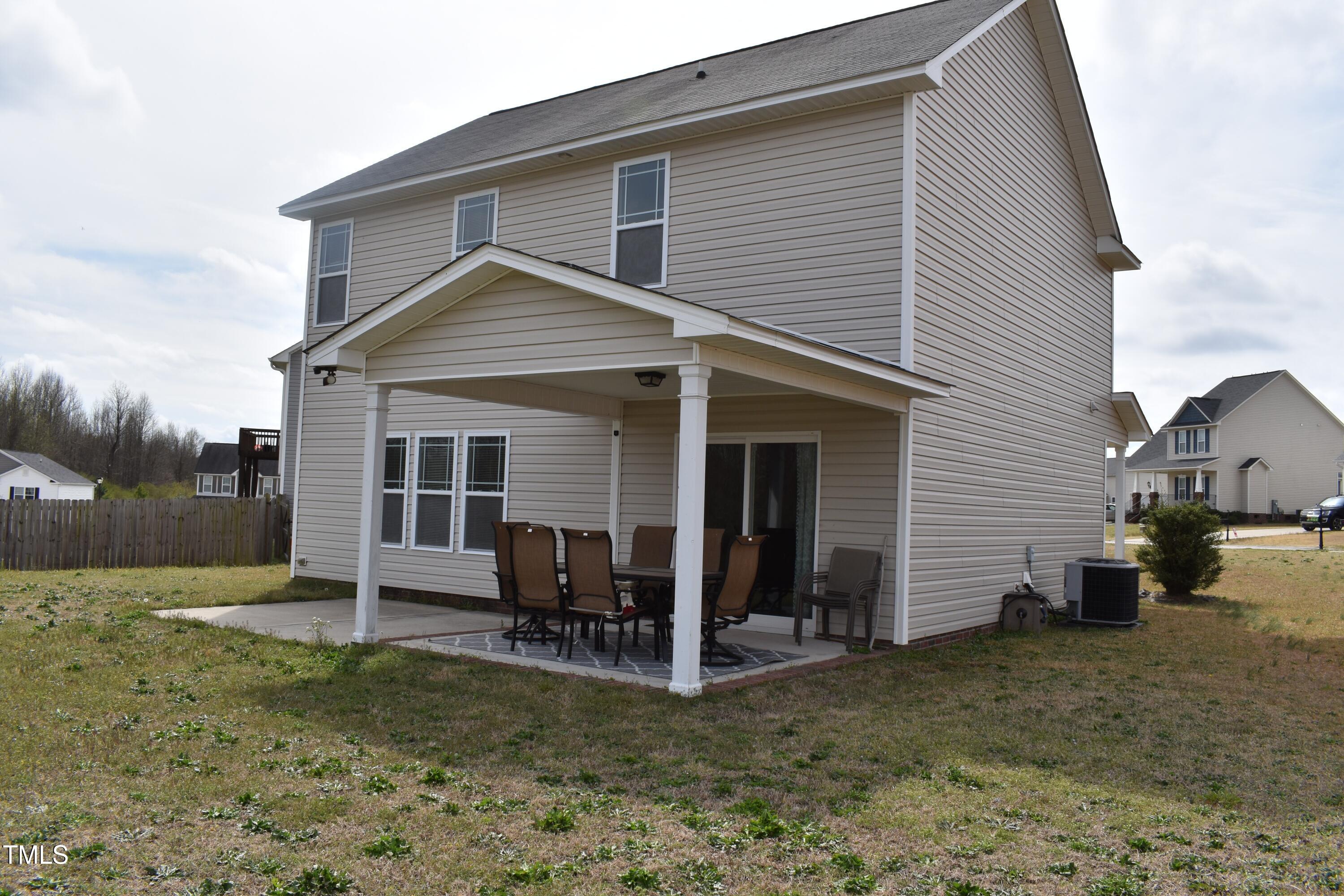 38 Hanson Court Property Photo 29