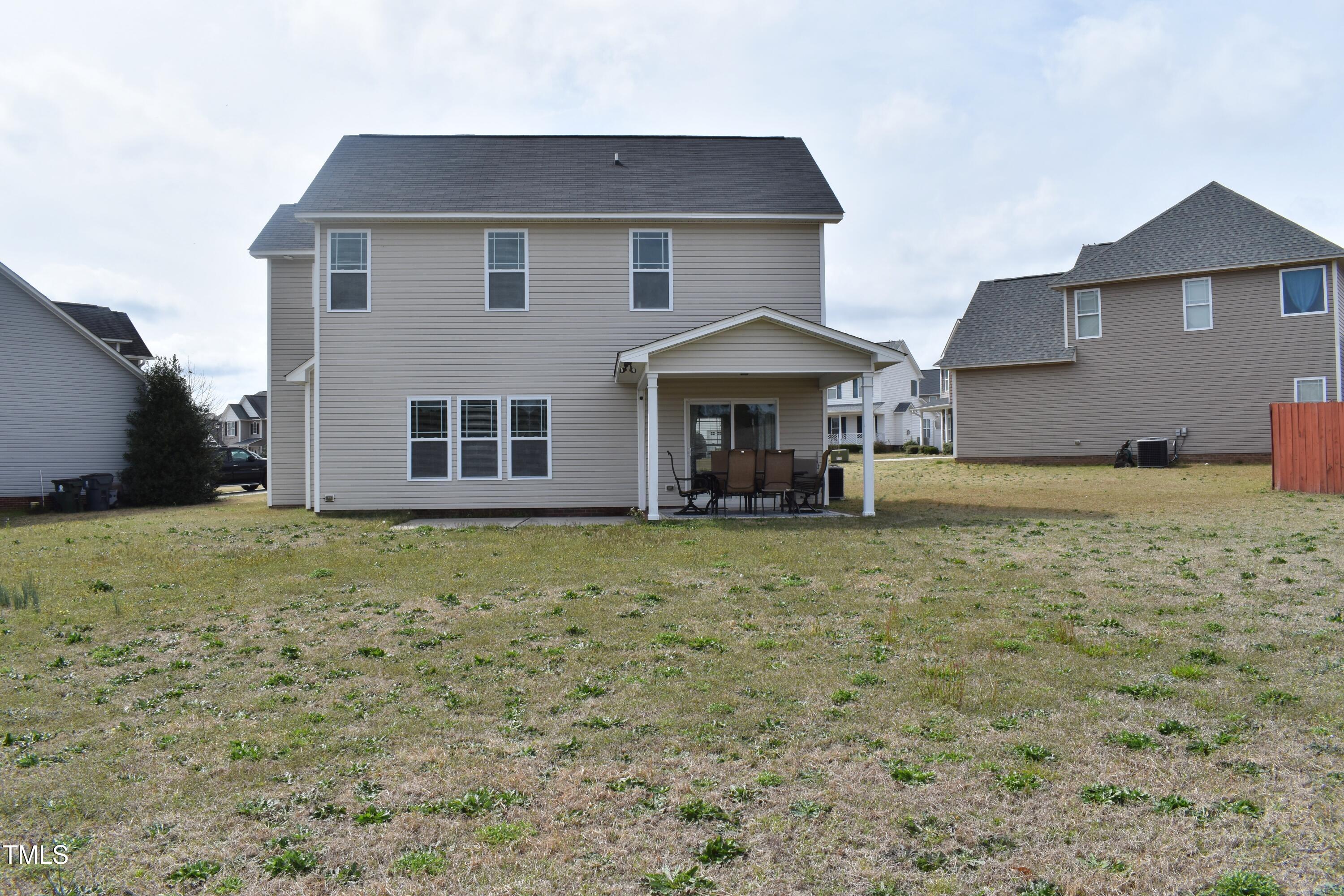 38 Hanson Court Property Photo 30