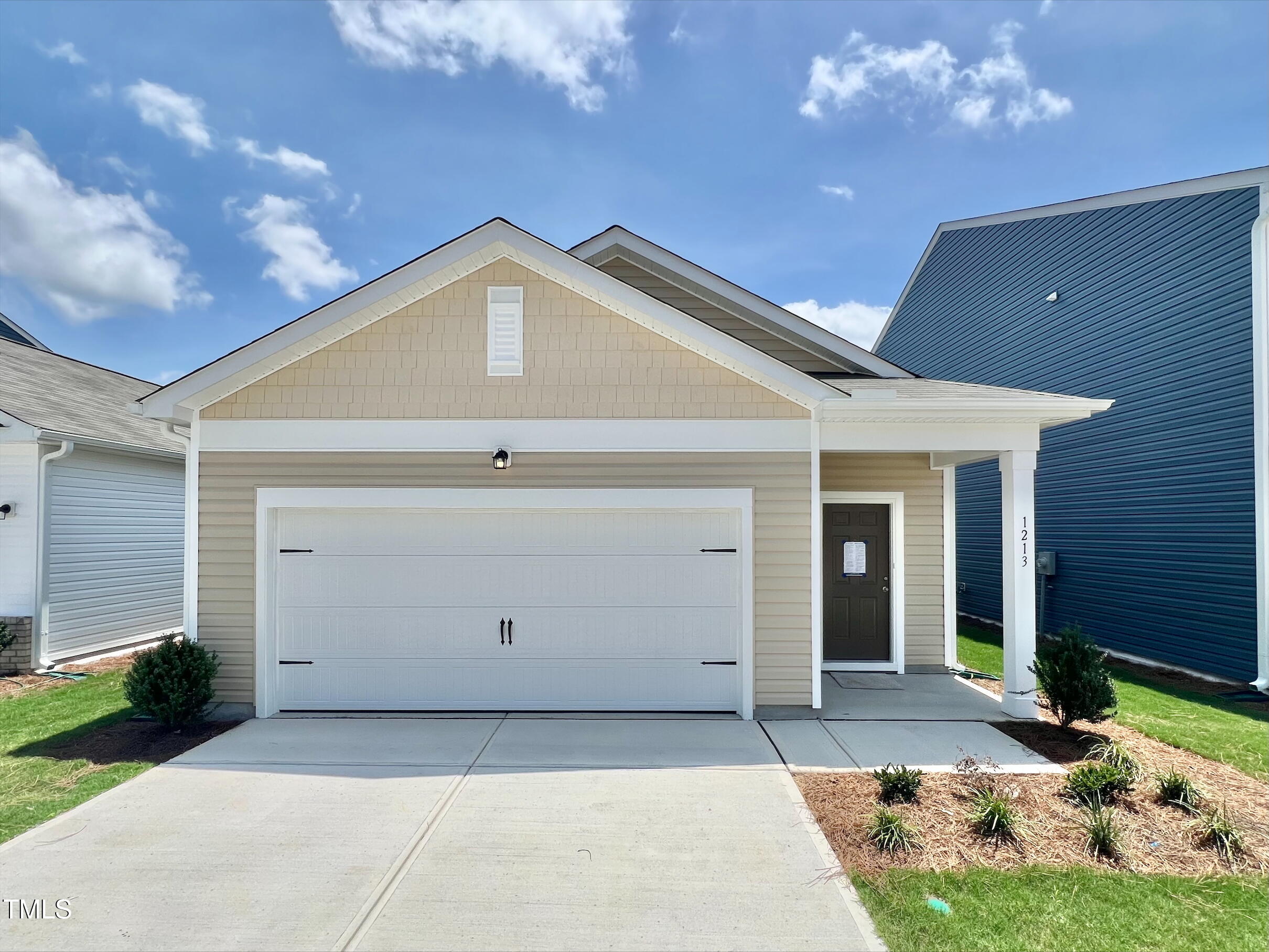 1213 Solace Way Property Photo 1