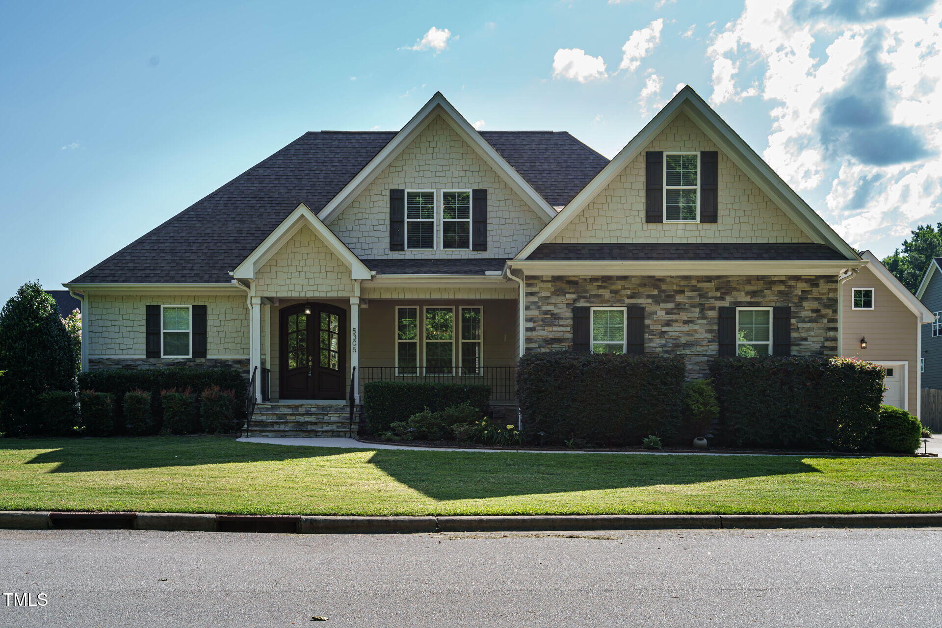 5305 Yorkville Court Property Photo 1
