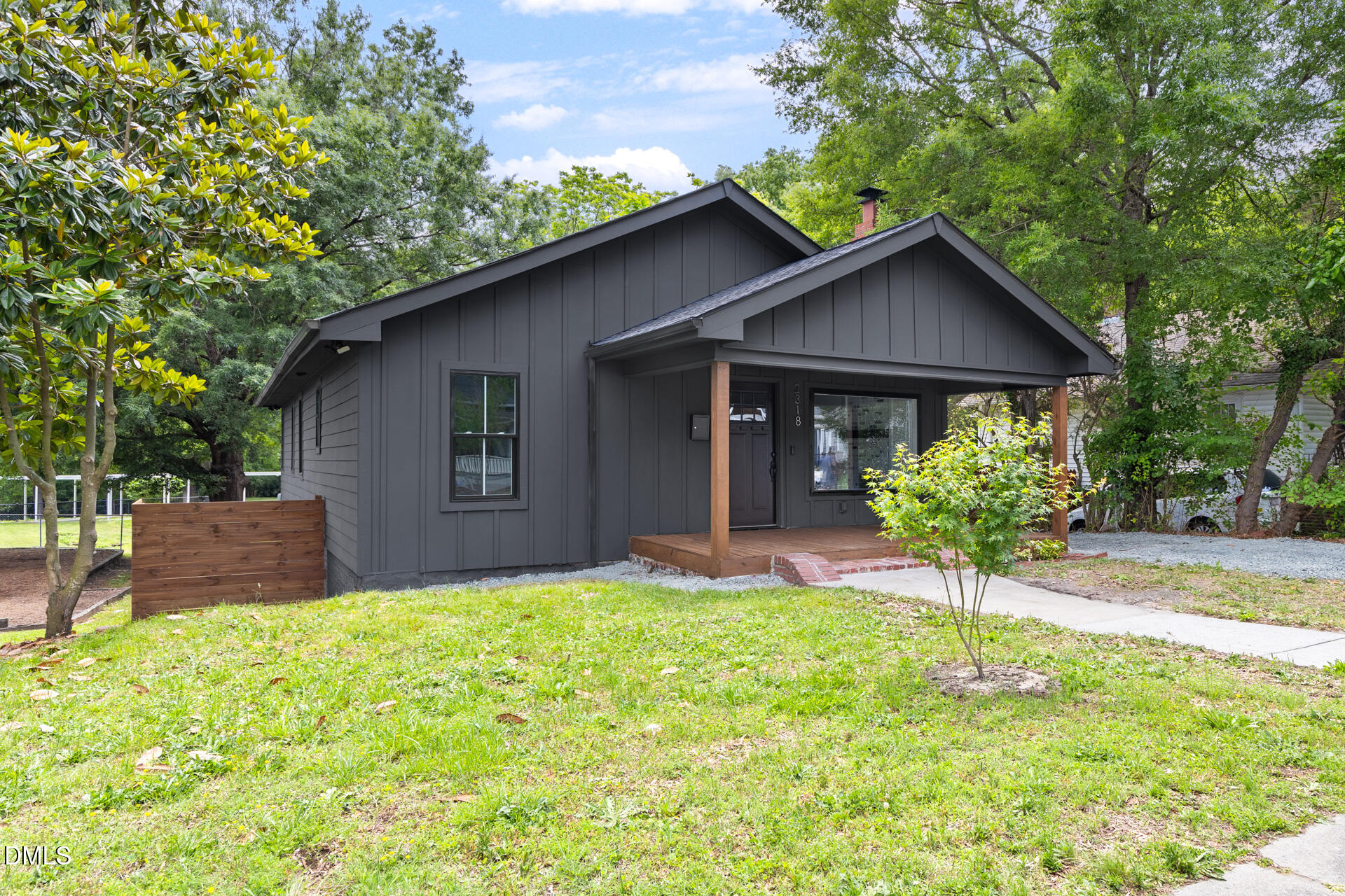 2318 E Main Street Property Photo 1