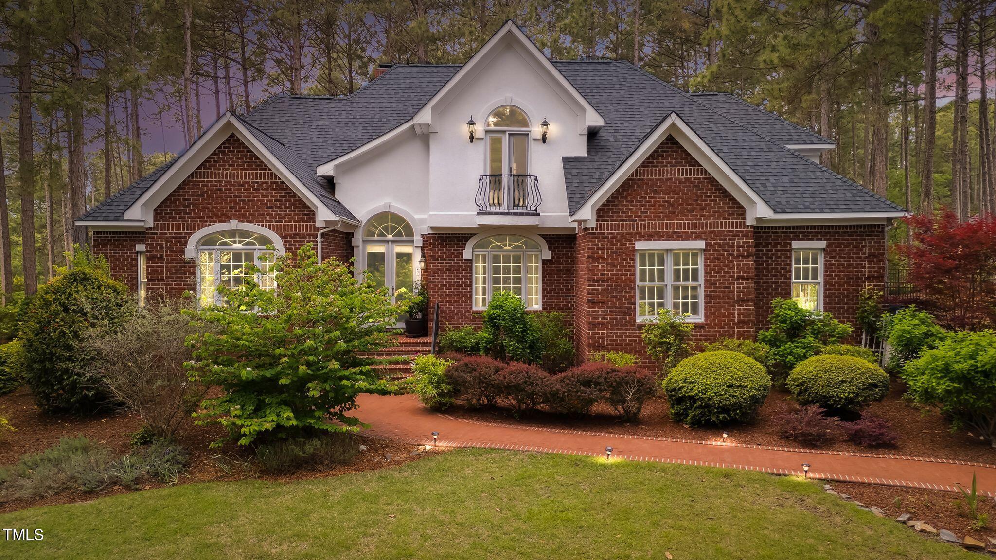 5 Wake Forest Court Property Photo 1