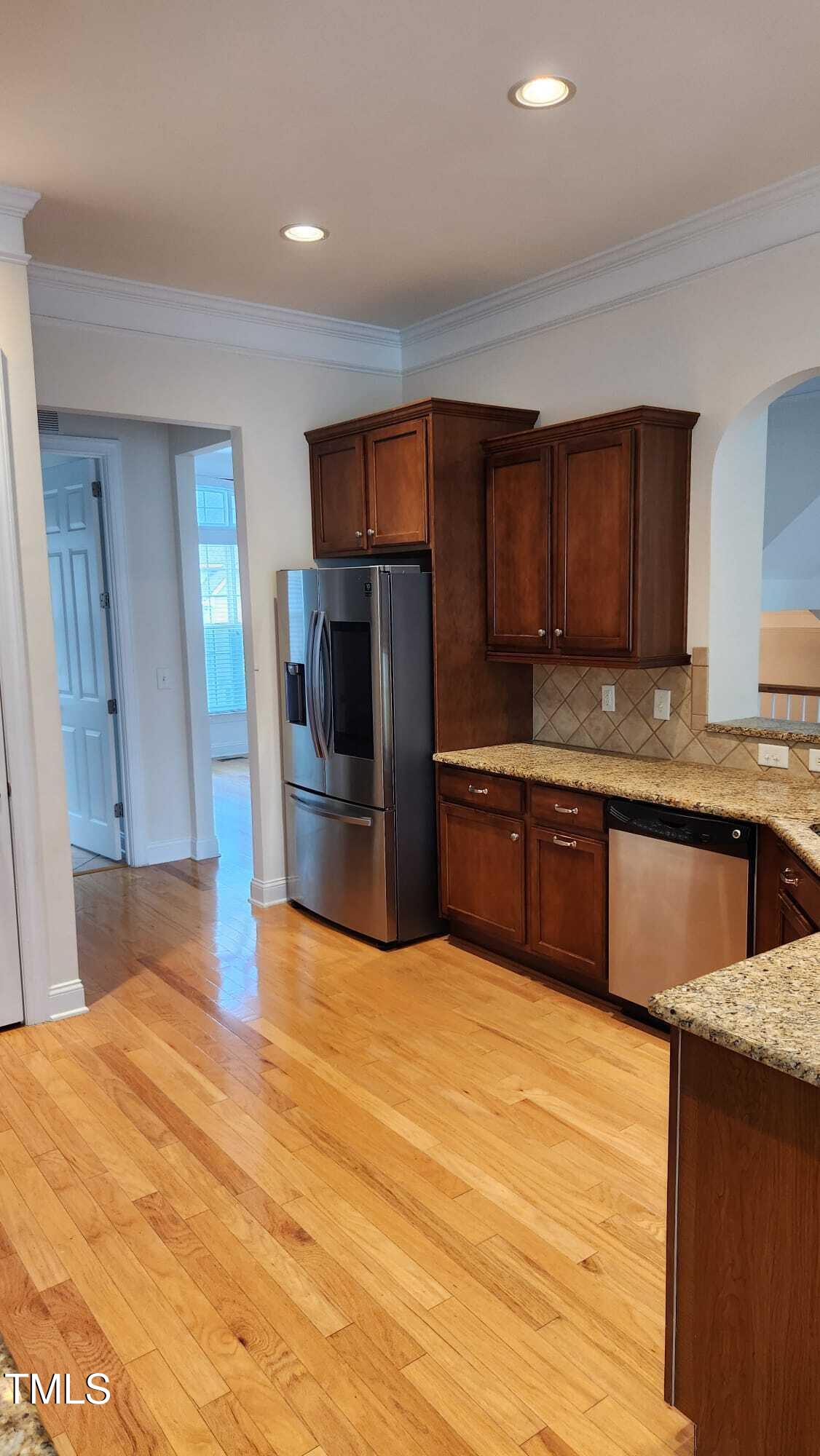 1016 Dotson Way Property Photo 14