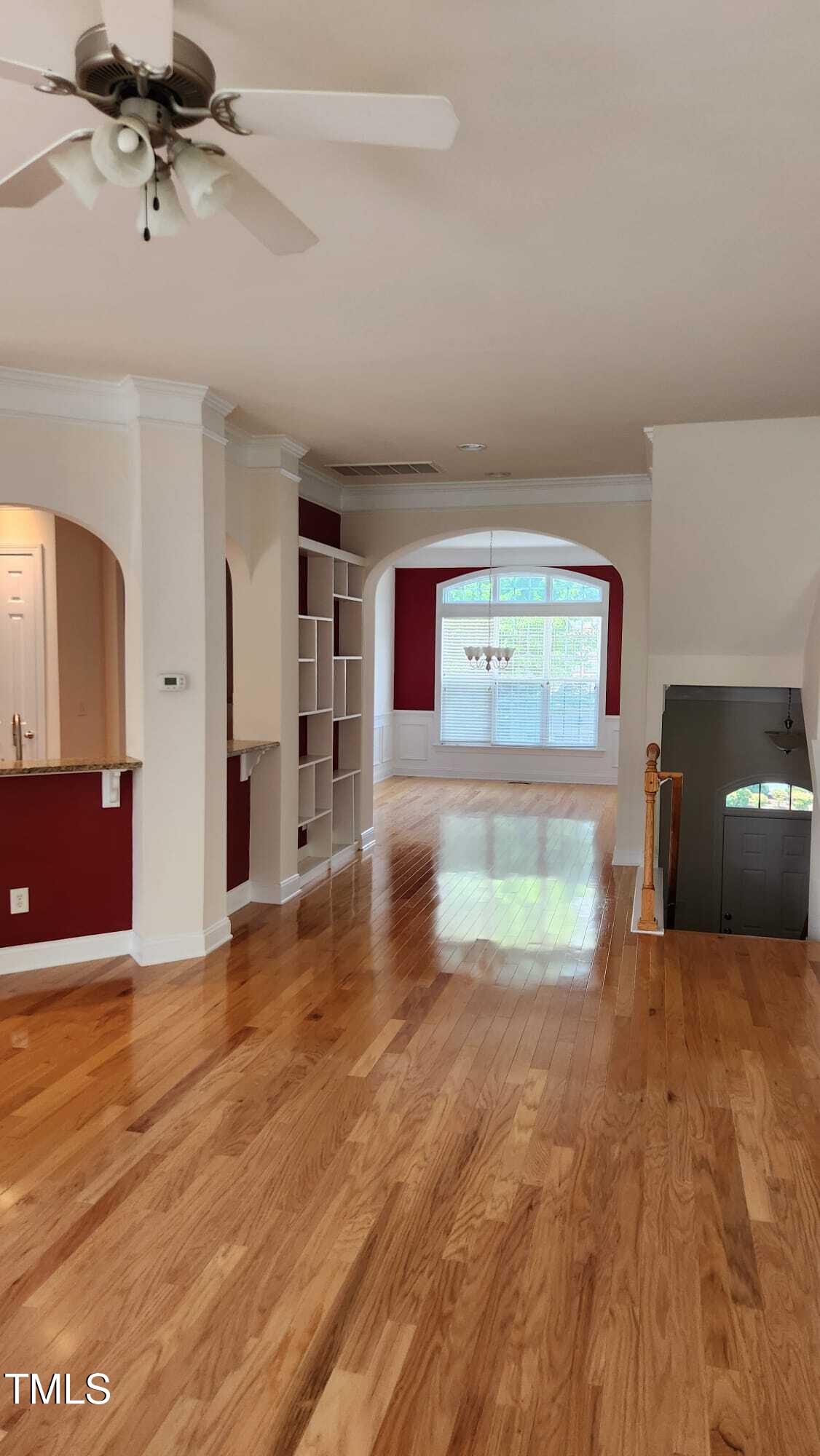 1016 Dotson Way Property Photo 17