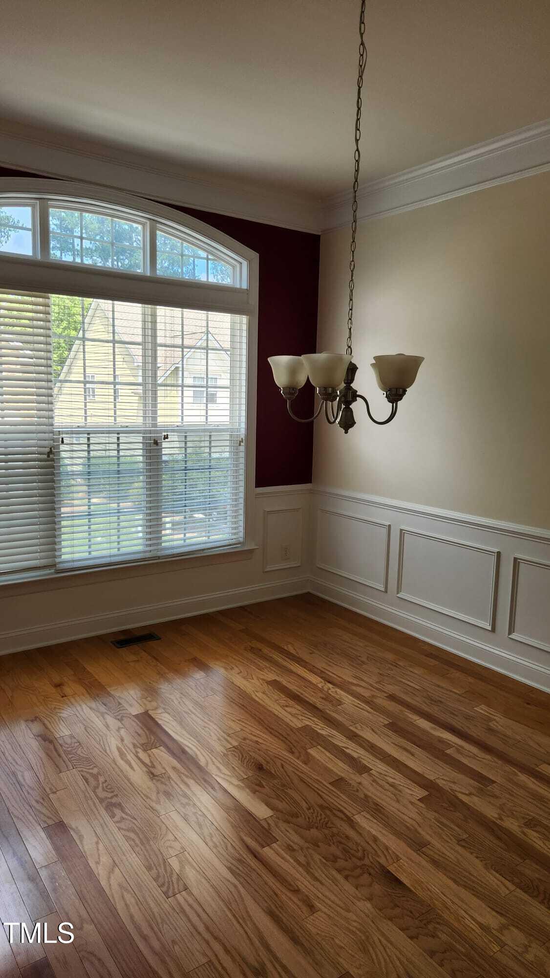 1016 Dotson Way Property Photo 20