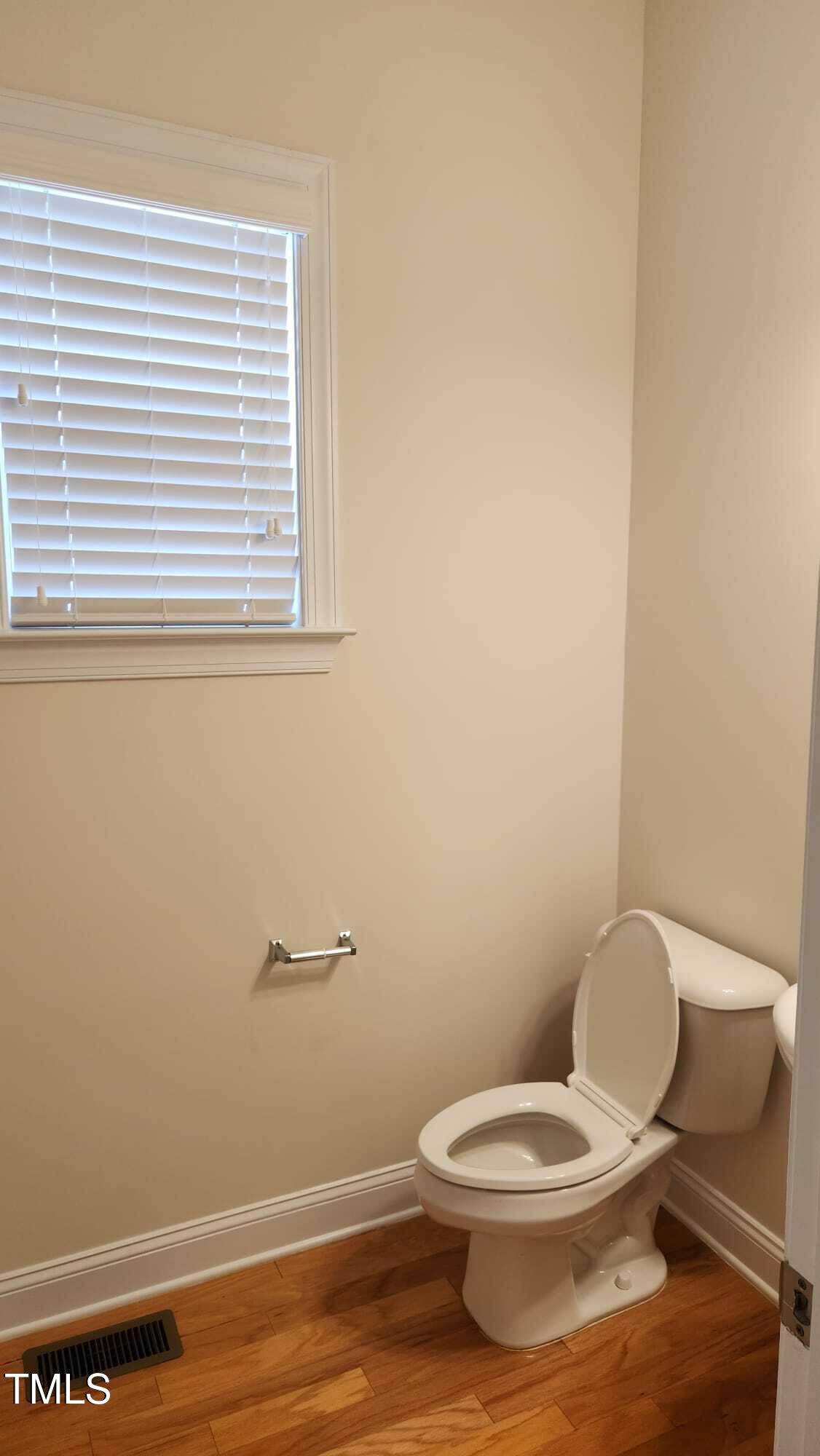 1016 Dotson Way Property Photo 27