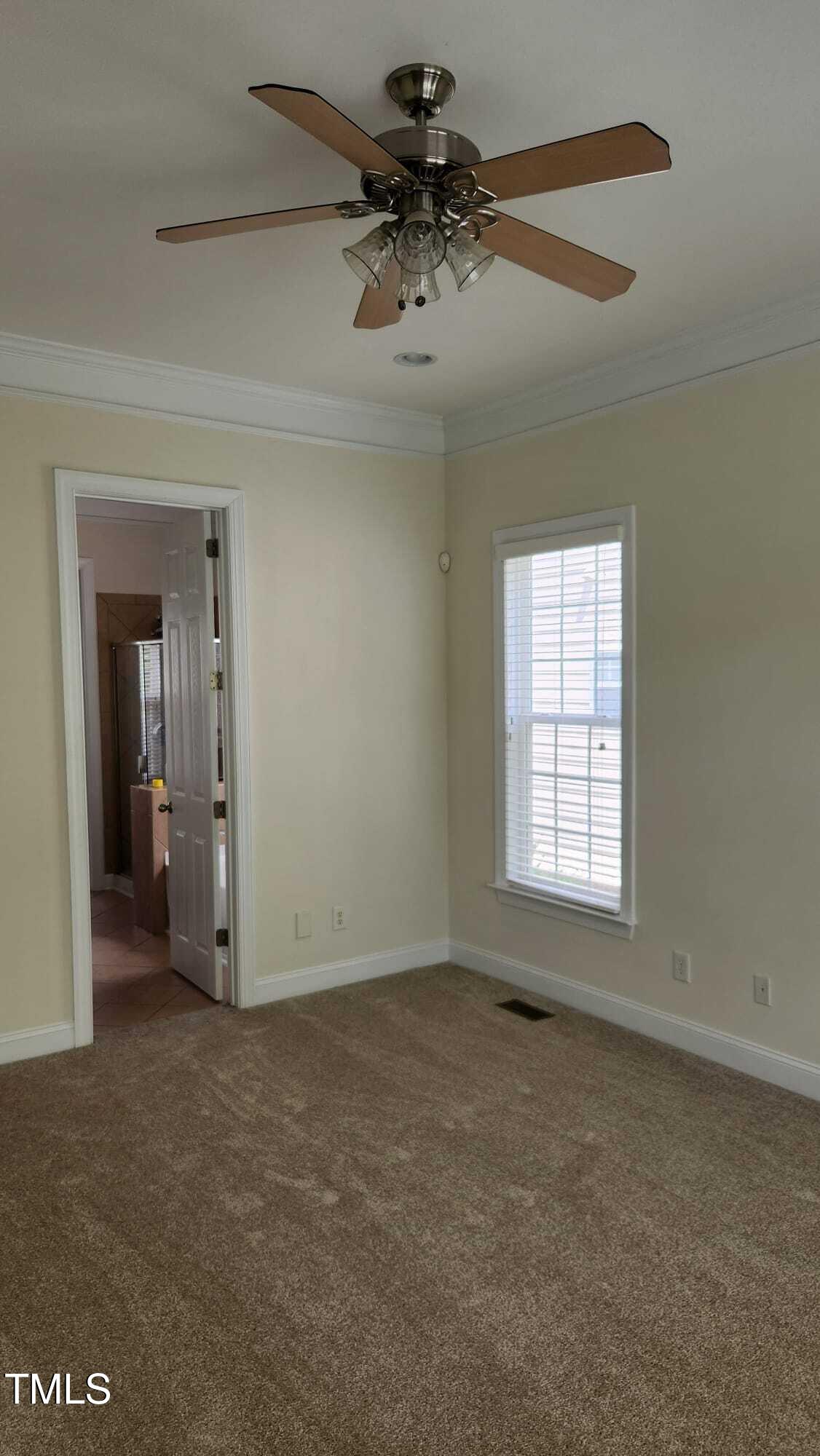 1016 Dotson Way Property Photo 29