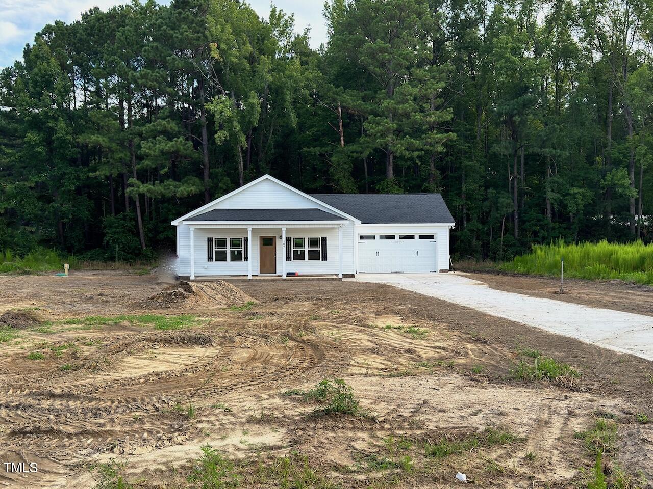 107 Lynn Lane Property Photo 1