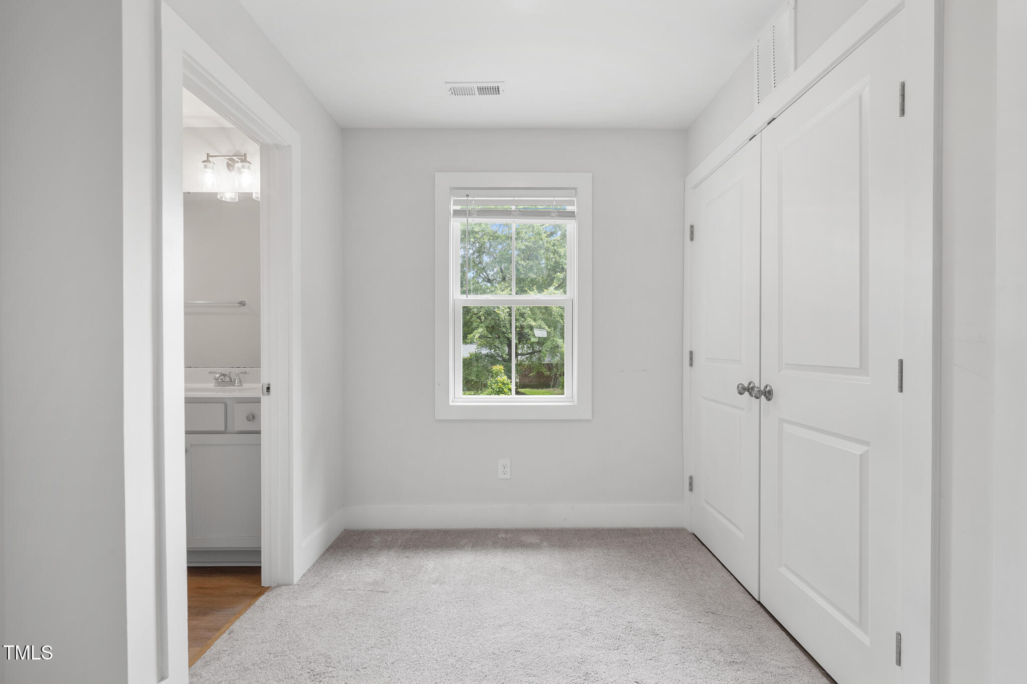 202 E South Street Property Photo 14