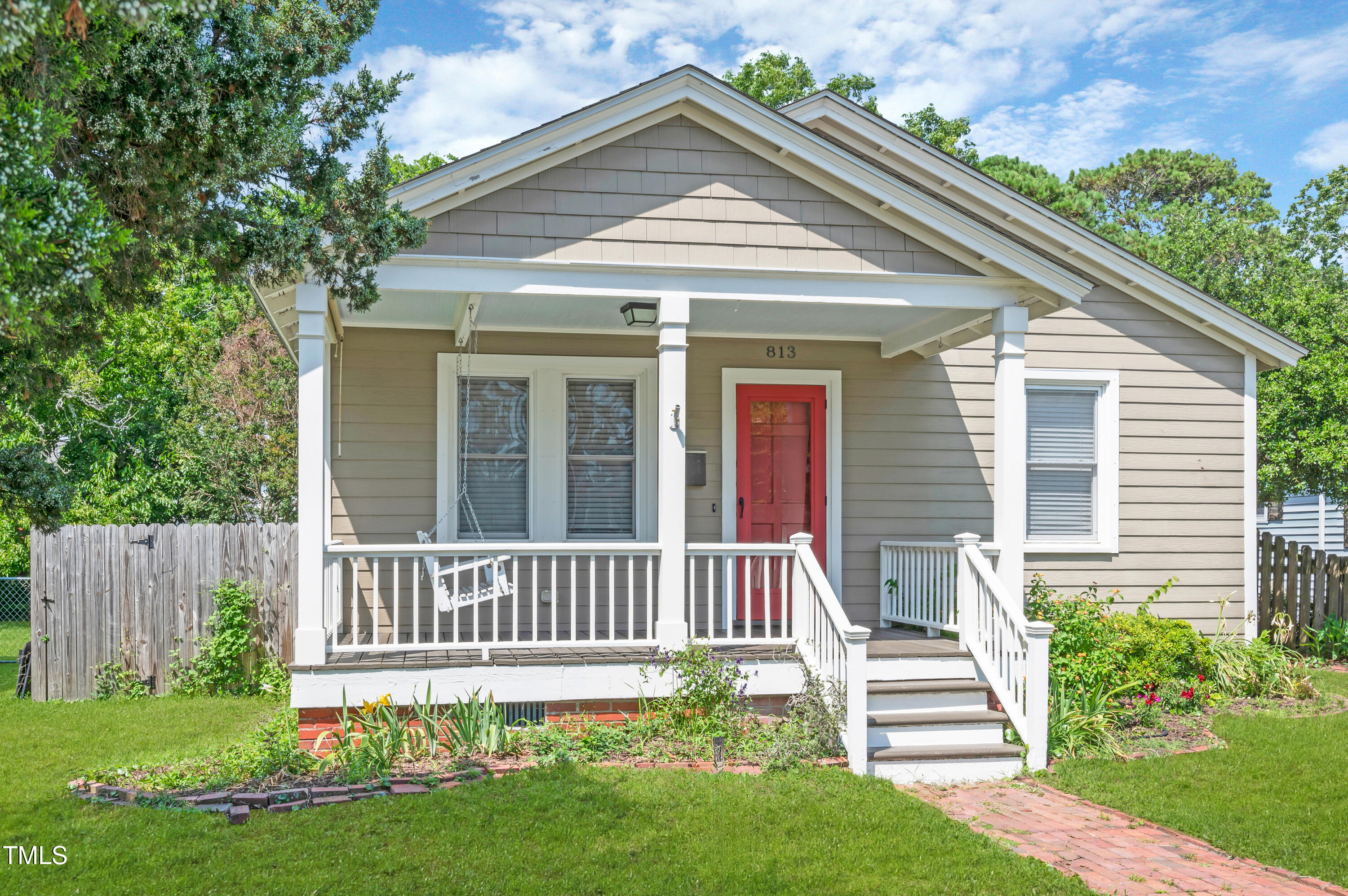 813 Broad Street Property Photo 1