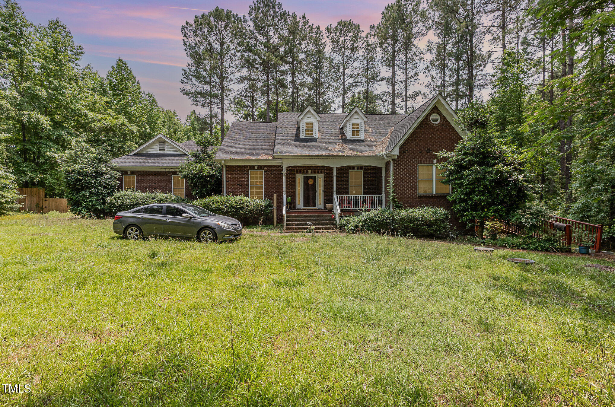 3304 Black Stallion Court Property Photo 4