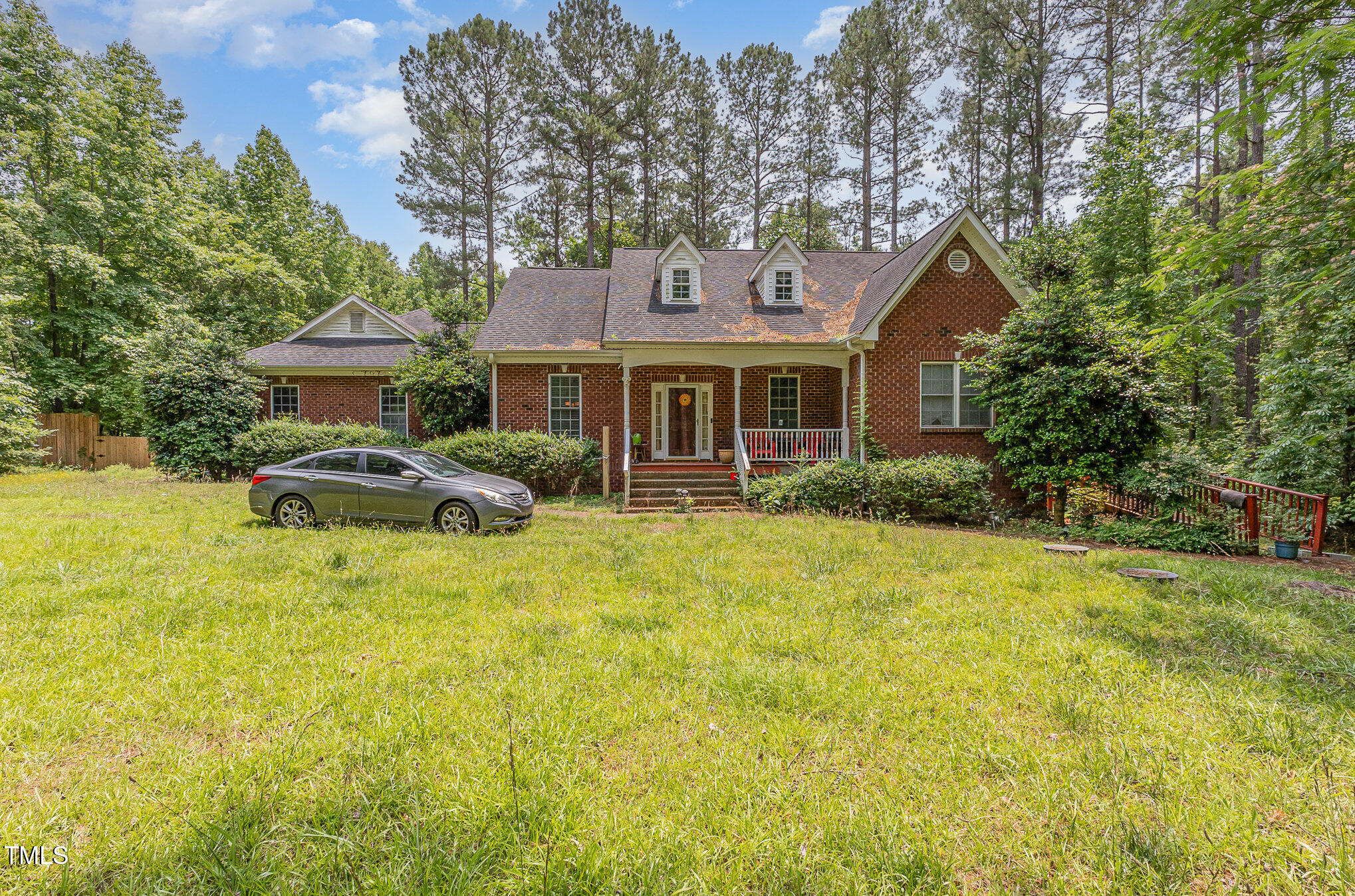 3304 Black Stallion Court Property Photo 5
