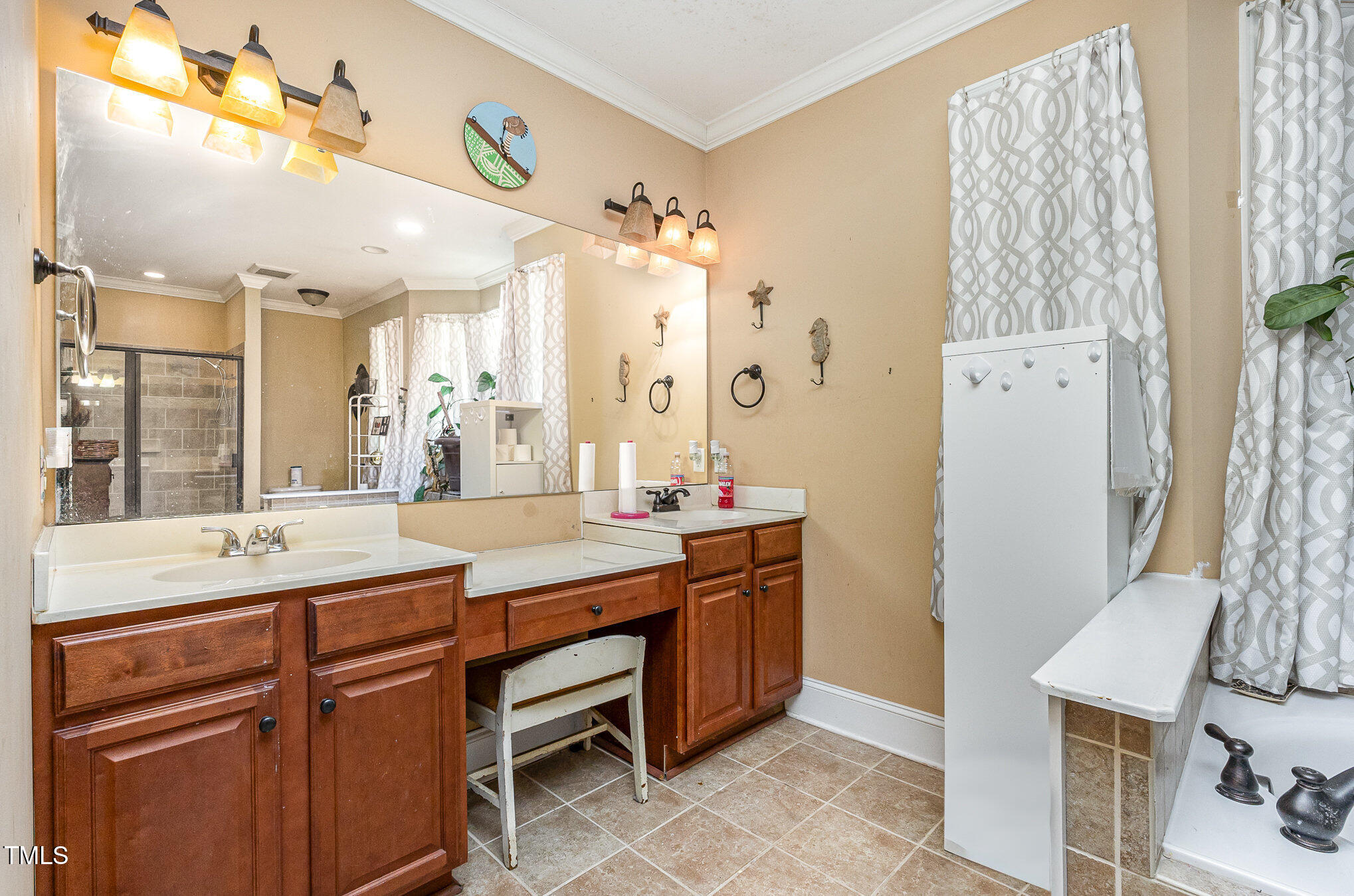 3304 Black Stallion Court Property Photo 21