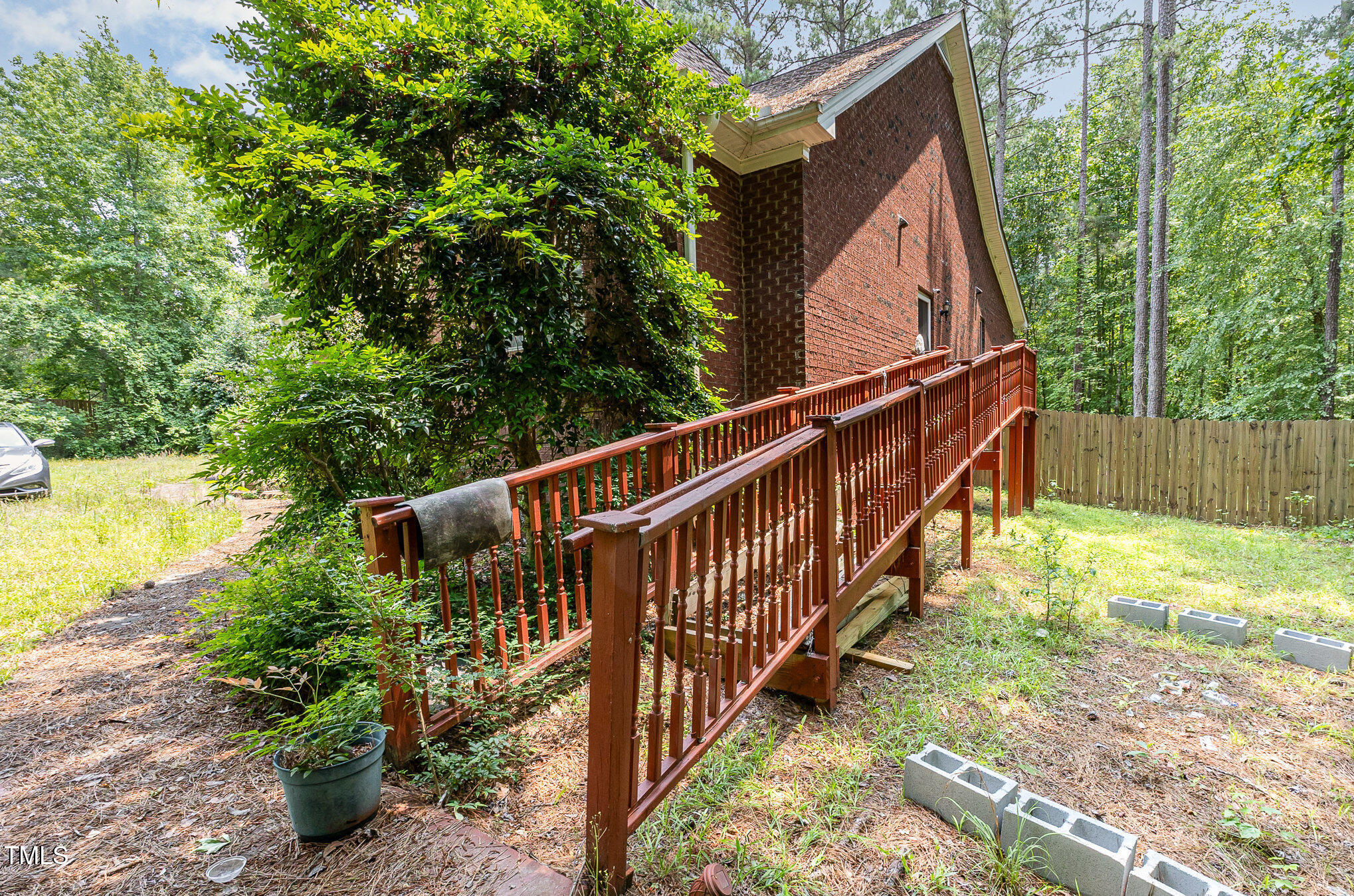 3304 Black Stallion Court Property Photo 33