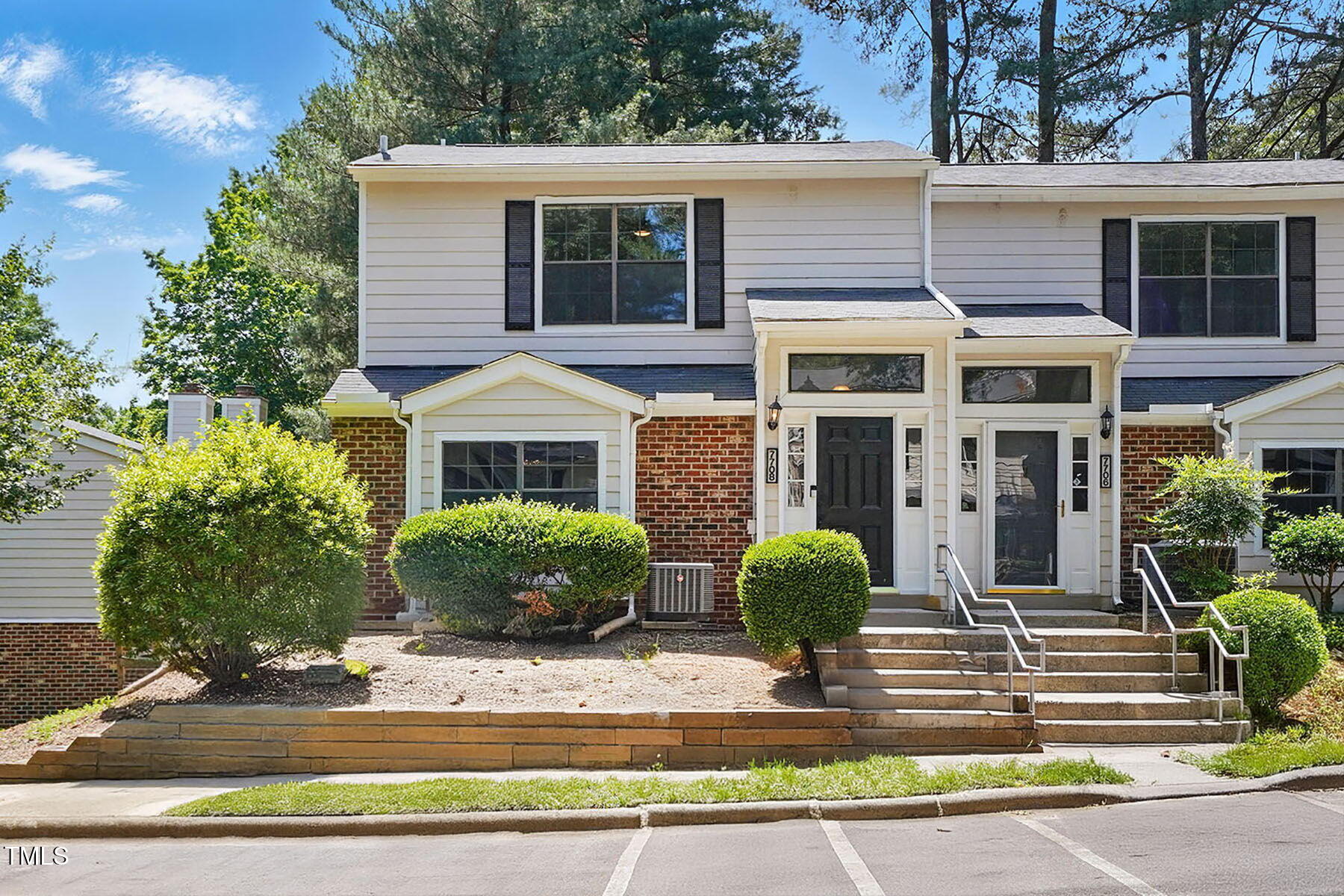 7708 Falcon Rest Circle Property Photo 1