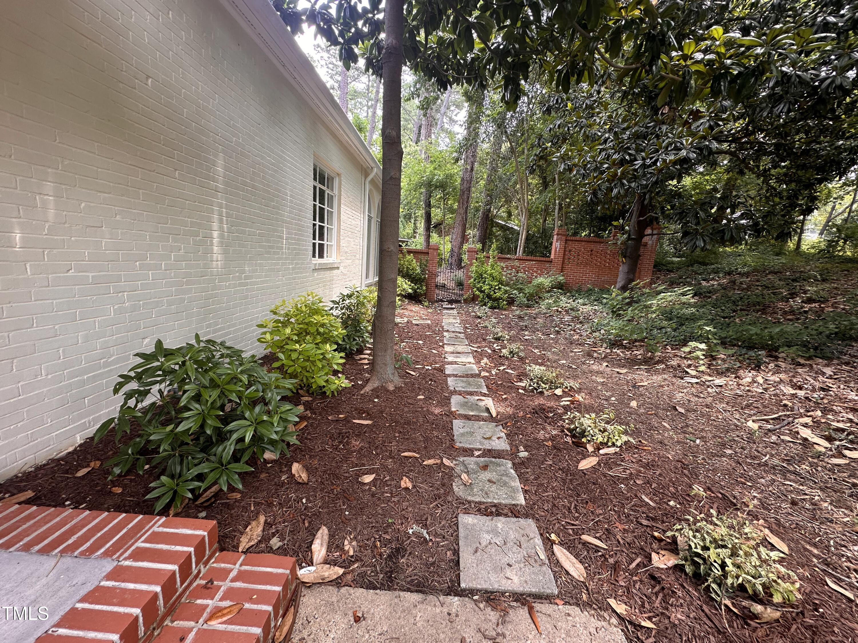2428 Perkins Road Property Photo 2