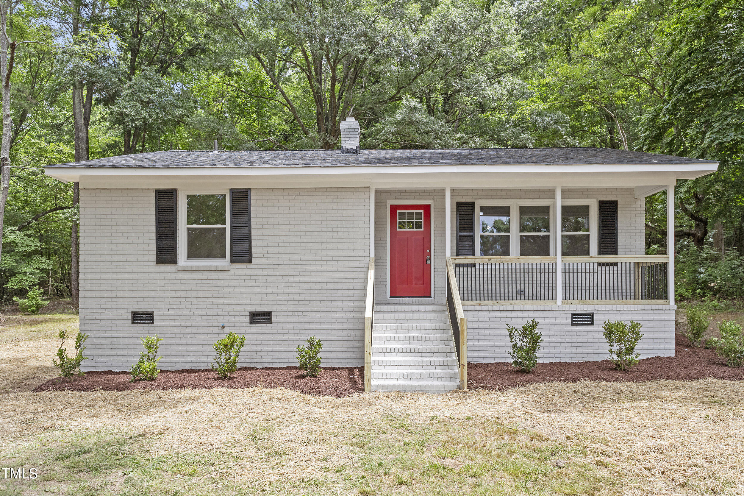 2702 Red Valley Drive Property Photo 1