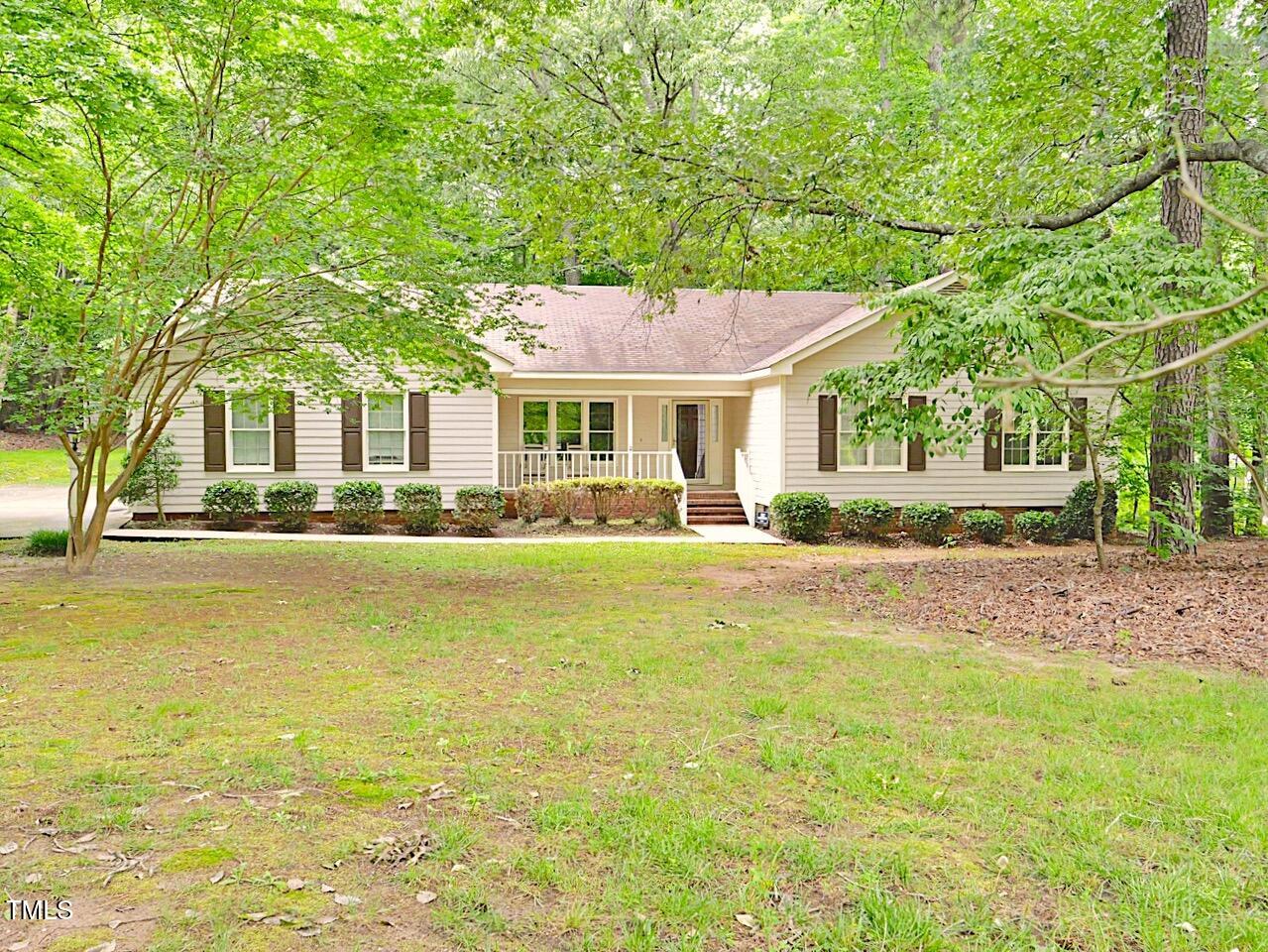 637 Shadywood Lane Property Photo 1