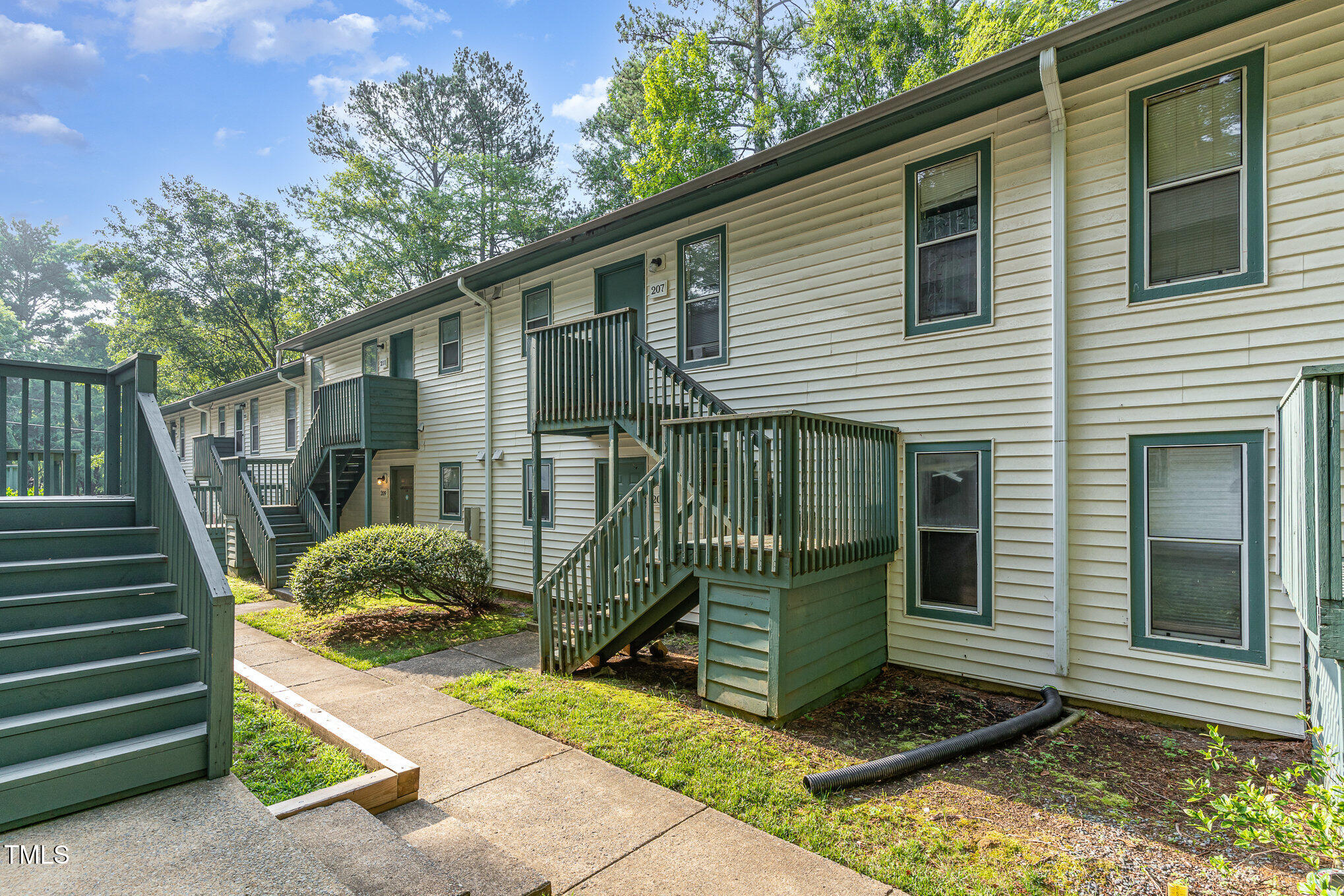 205 Ashley Forest Road Bldg D Property Photo 2