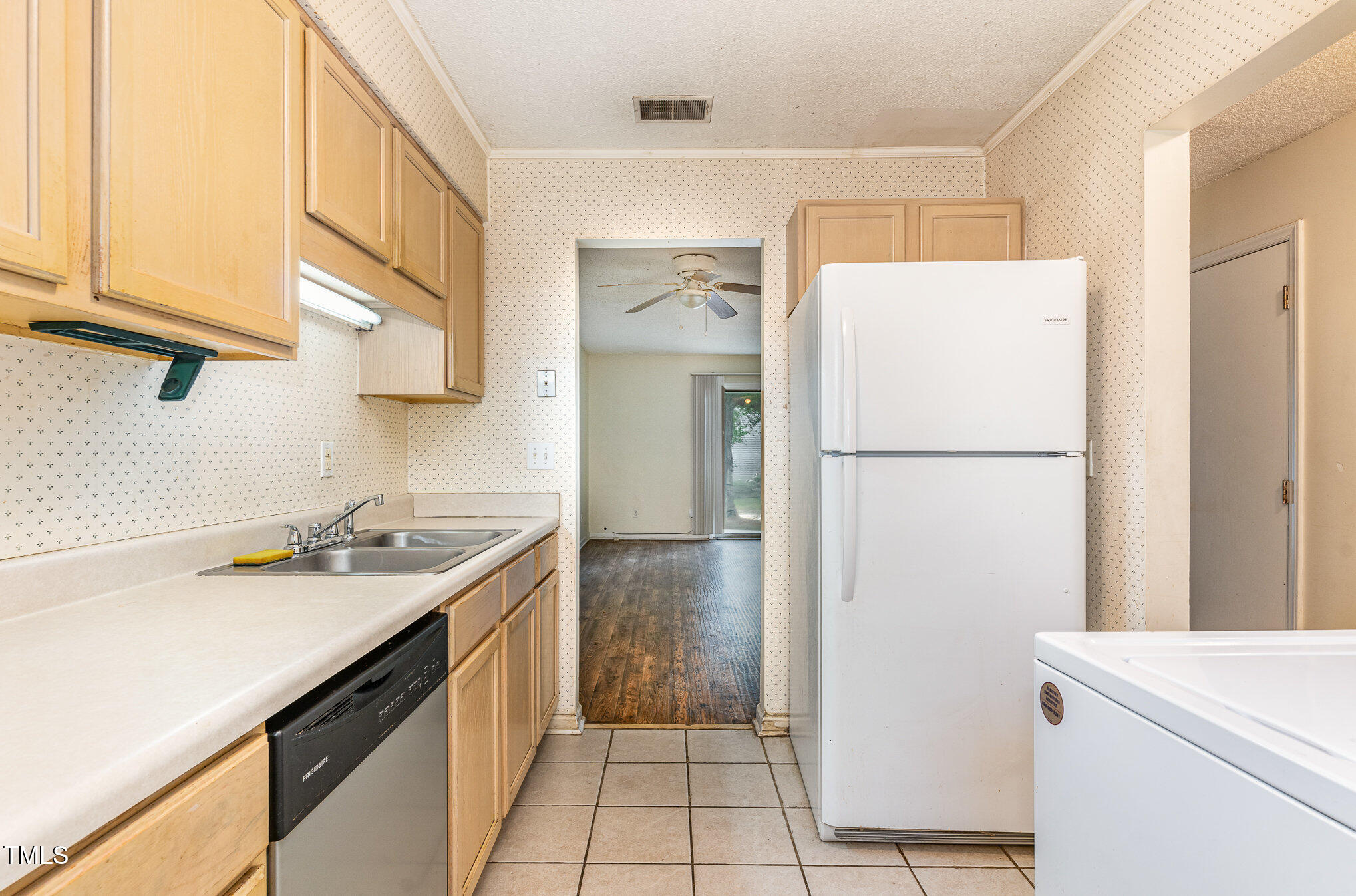 205 Ashley Forest Road Bldg D Property Photo 6