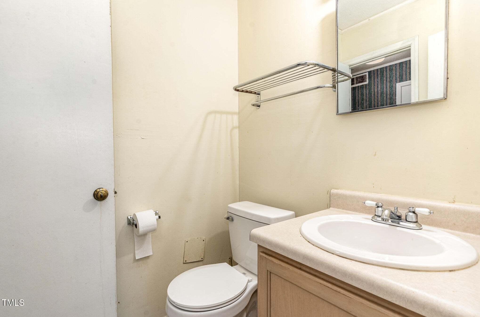 205 Ashley Forest Road Bldg D Property Photo 8