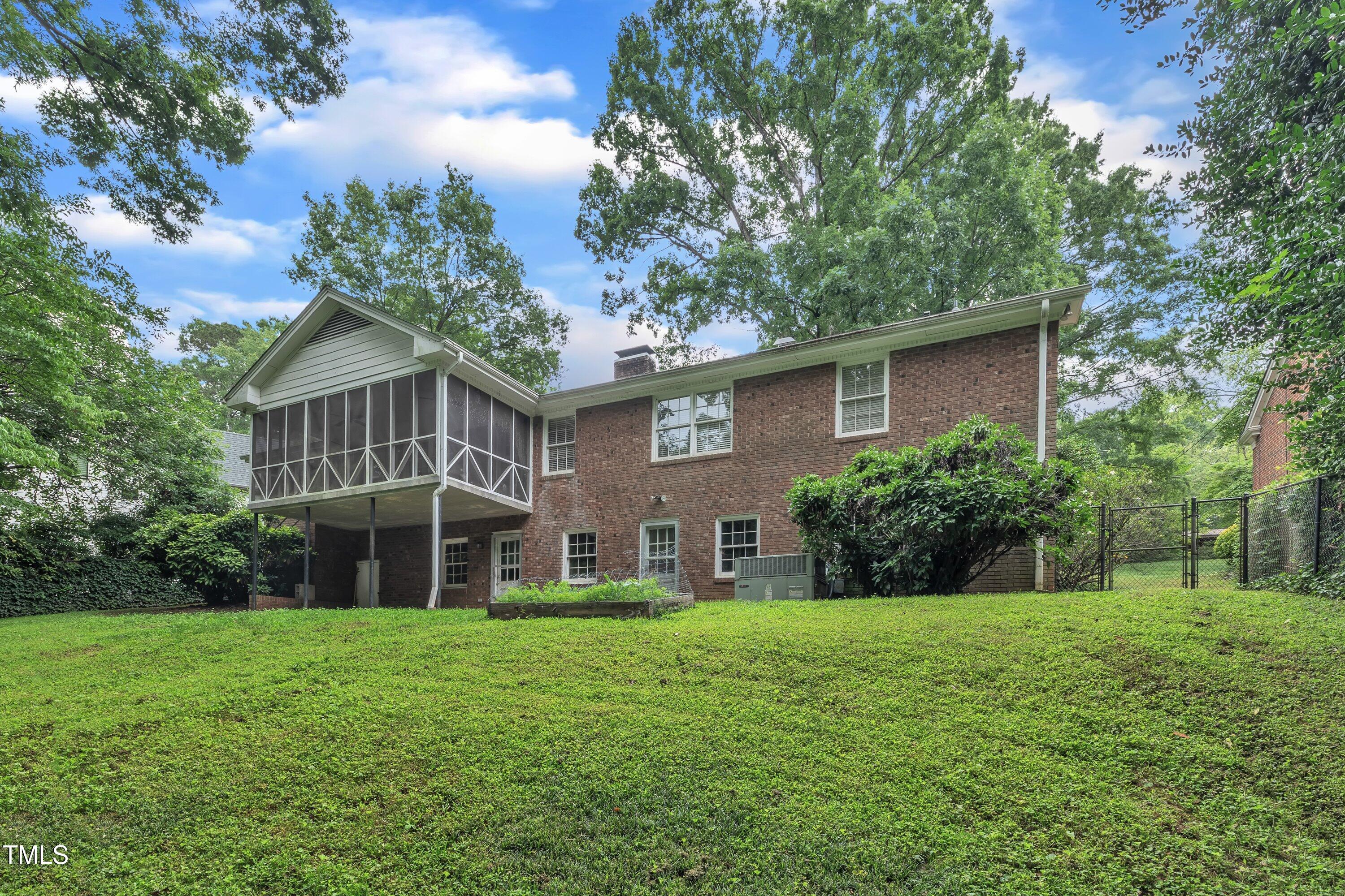 3304 Redbud Lane Property Photo 2