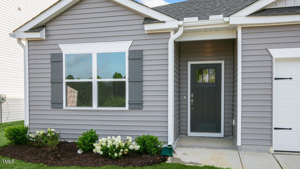 38 Lone Star Drive Property Photo 3