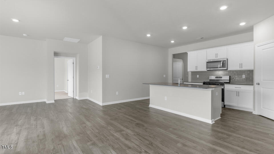 38 Lone Star Drive Property Photo 6