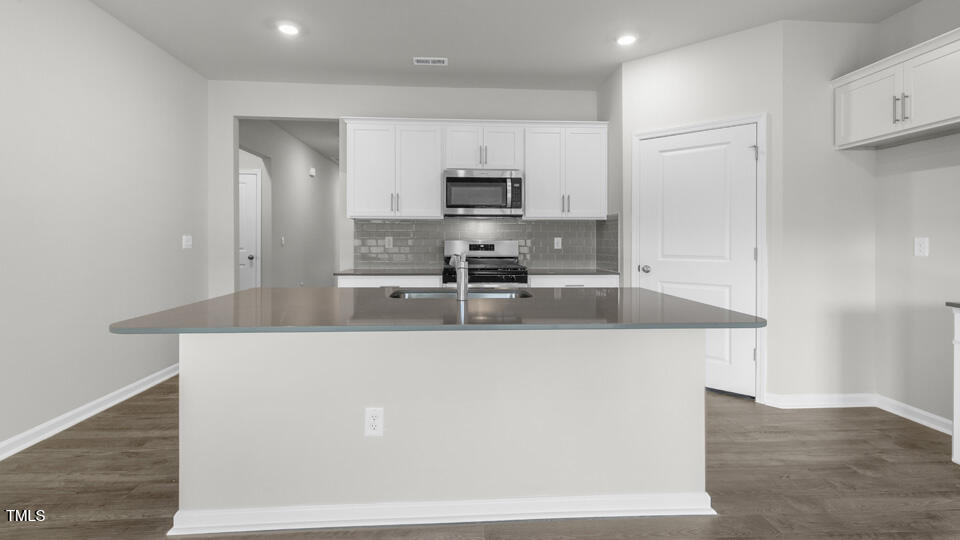 38 Lone Star Drive Property Photo 8