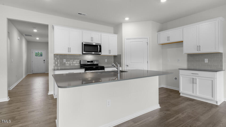 38 Lone Star Drive Property Photo 9