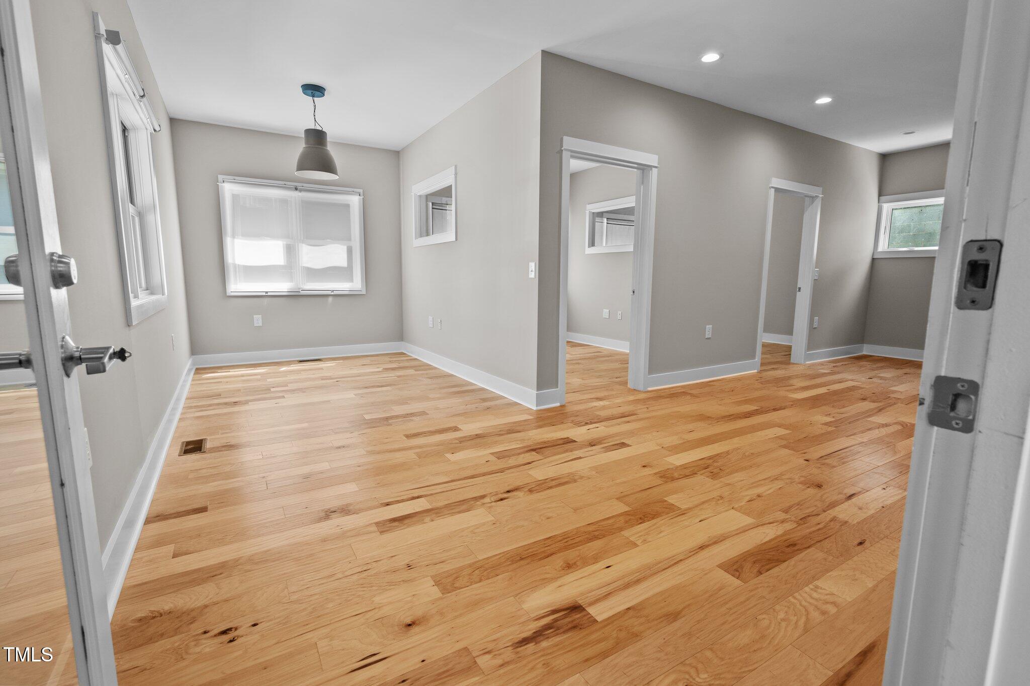 401 W Weaver Street # A Property Photo 6