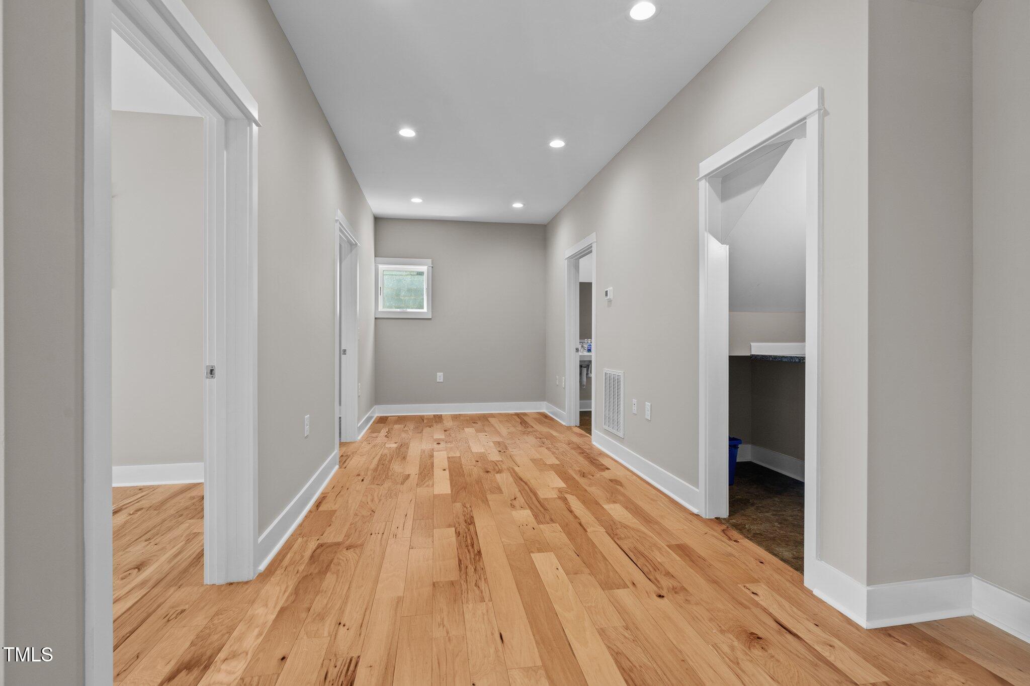 401 W Weaver Street # A Property Photo 8