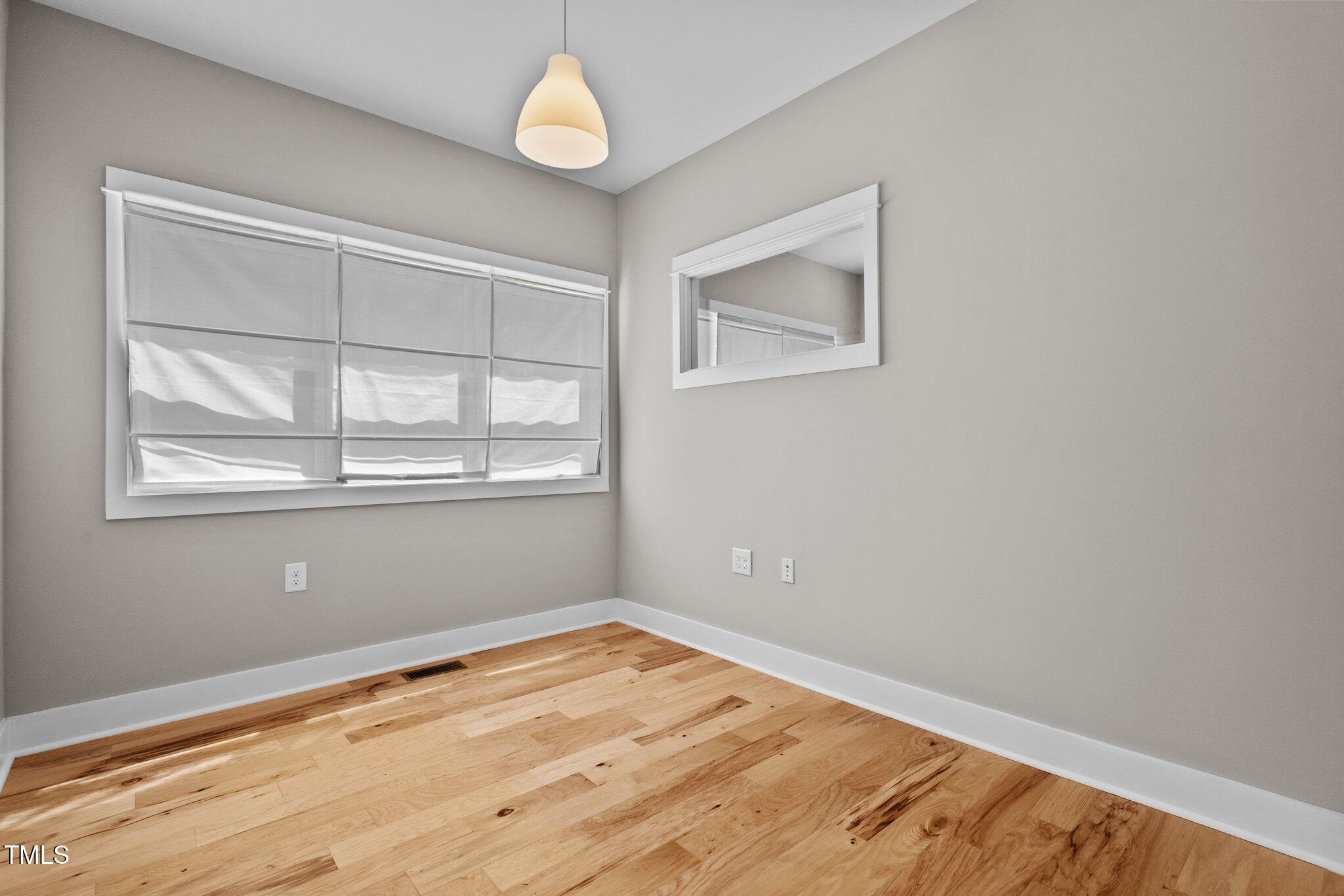401 W Weaver Street # A Property Photo 18