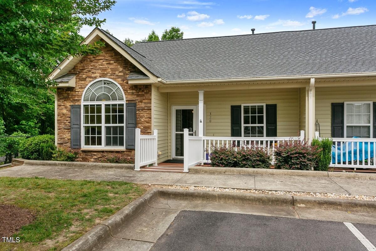 320 Madres Lane Property Photo 1