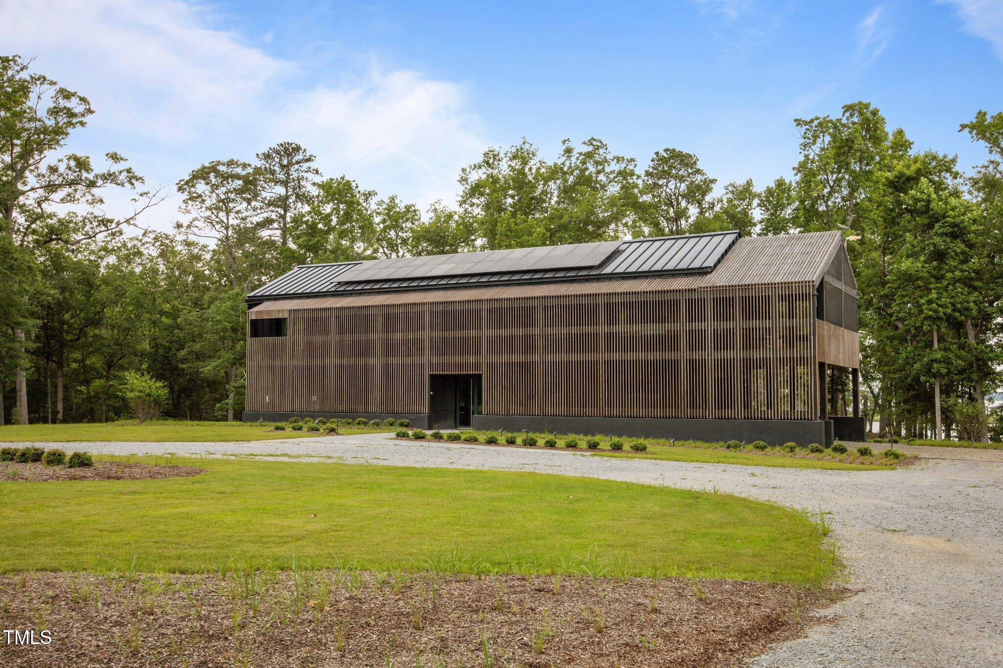 4725 Creeks Junction Road Property Photo 1