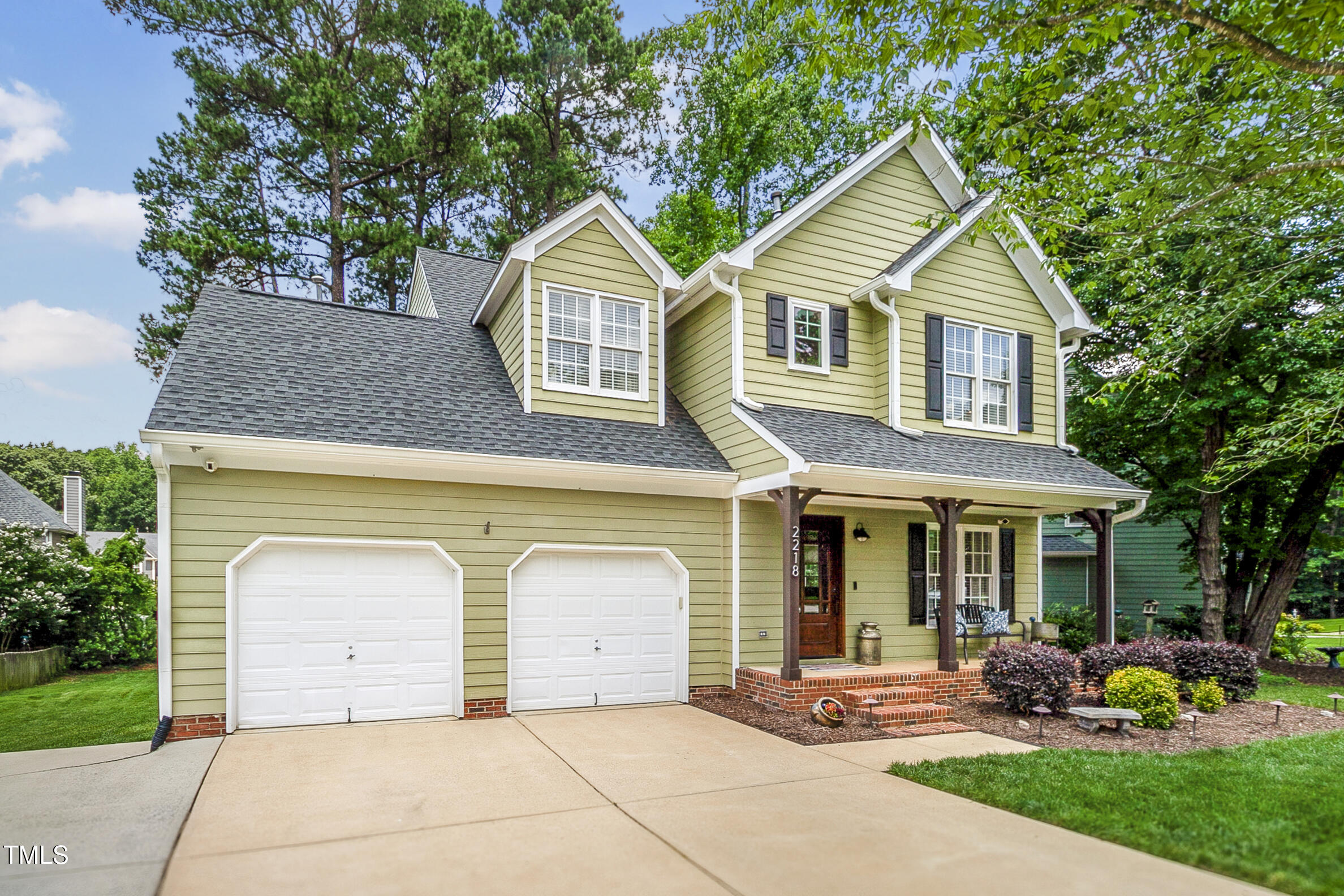 2218 Watersglen Drive Property Photo 1