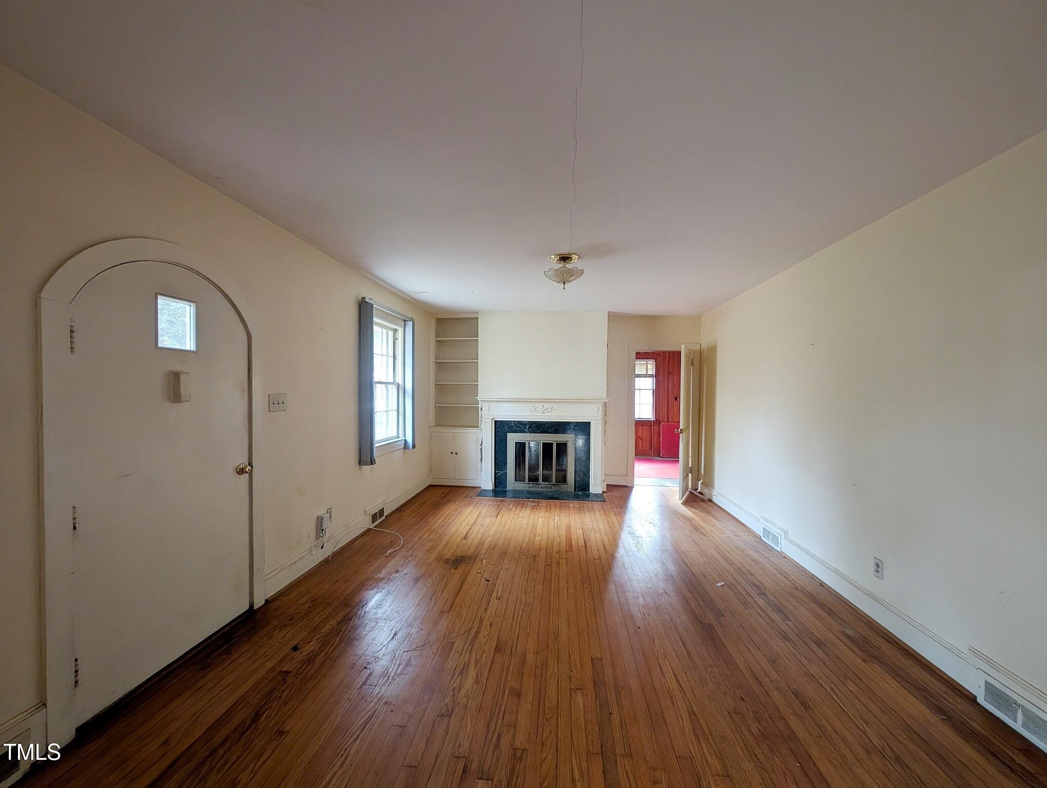 2705 Royster Street Property Photo 4