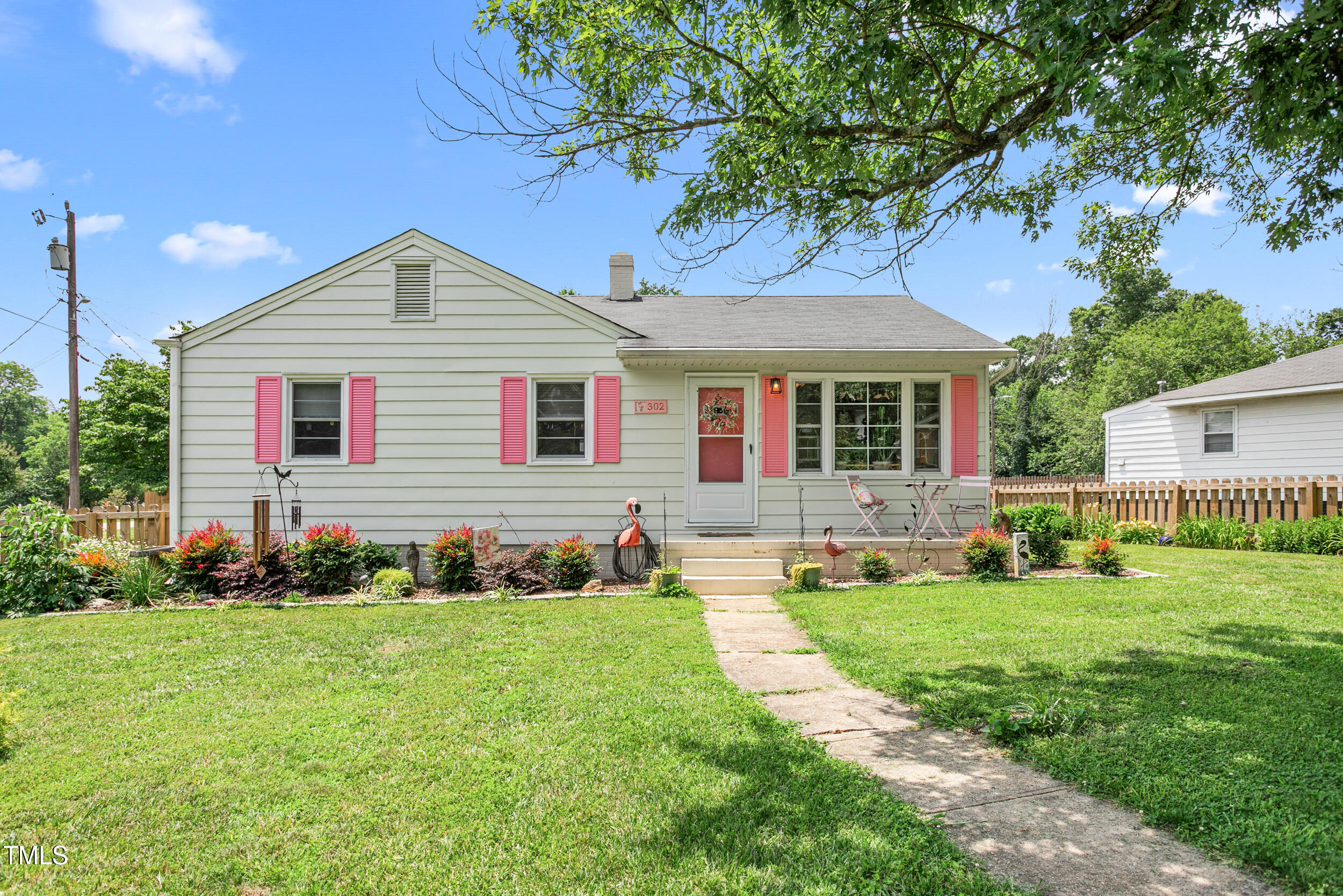 302 Bradley Street Property Photo 1