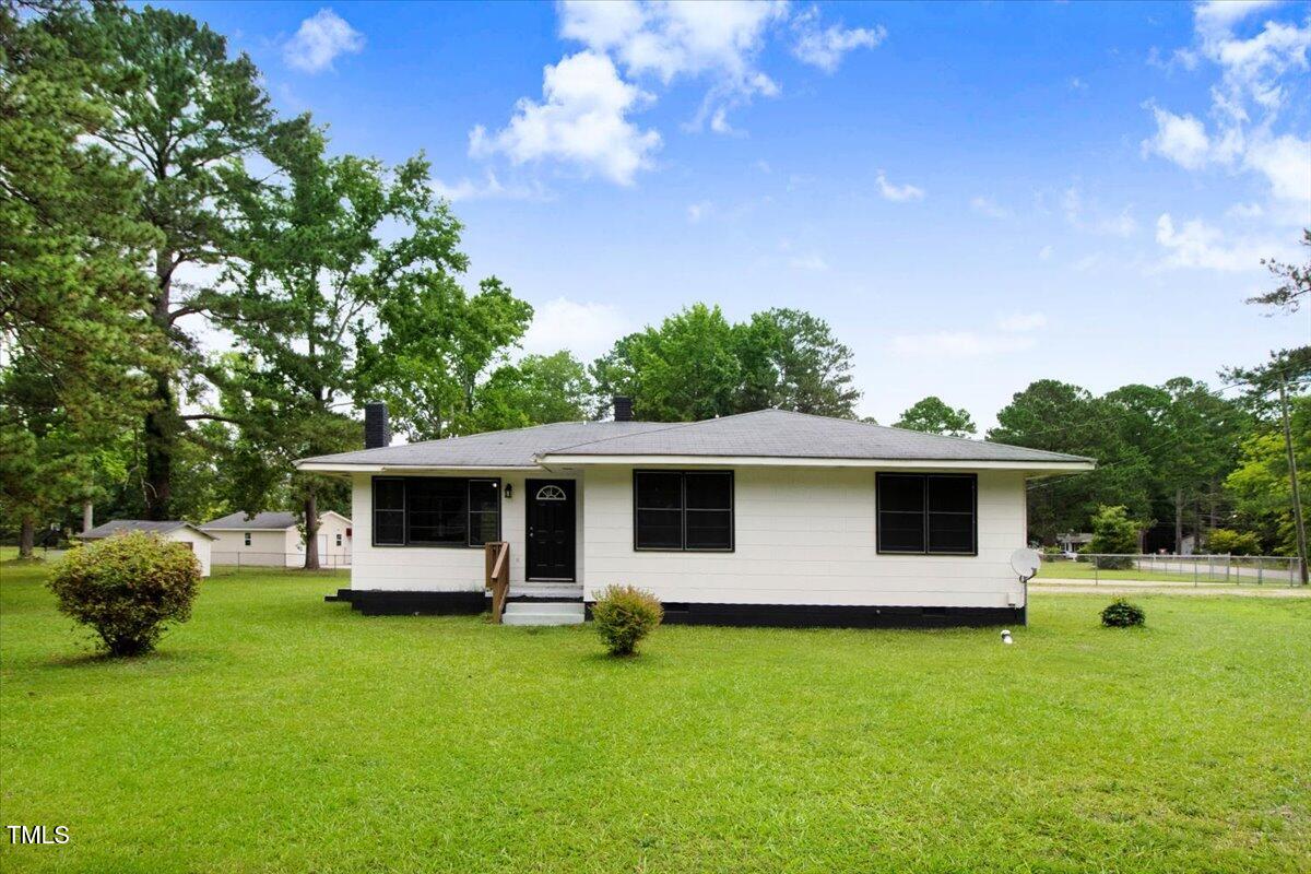 325 Bell Street Property Photo 1