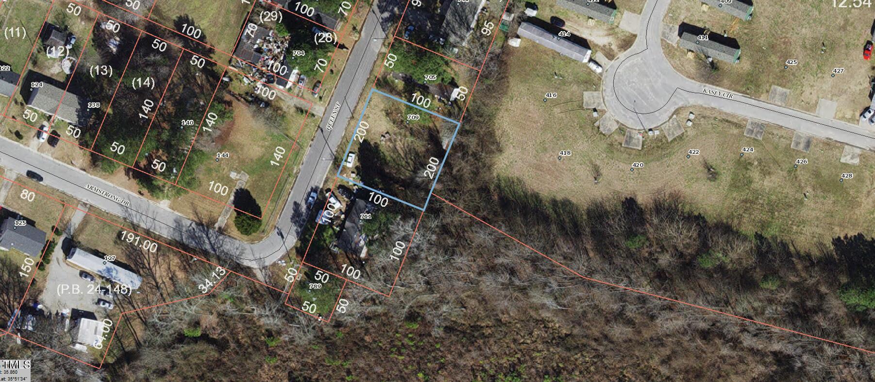 709 Queen Street Property Photo 7