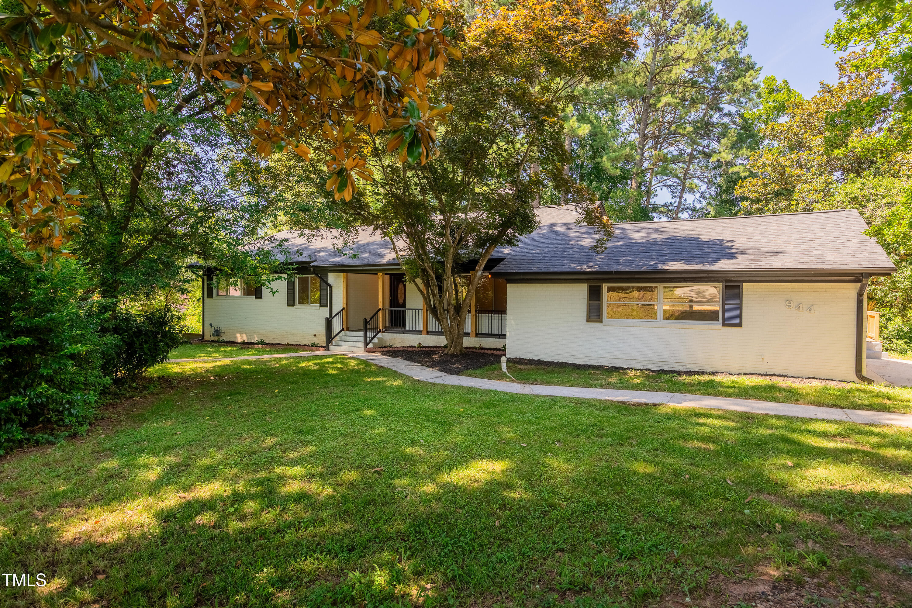 944 Athens Drive Property Photo 1