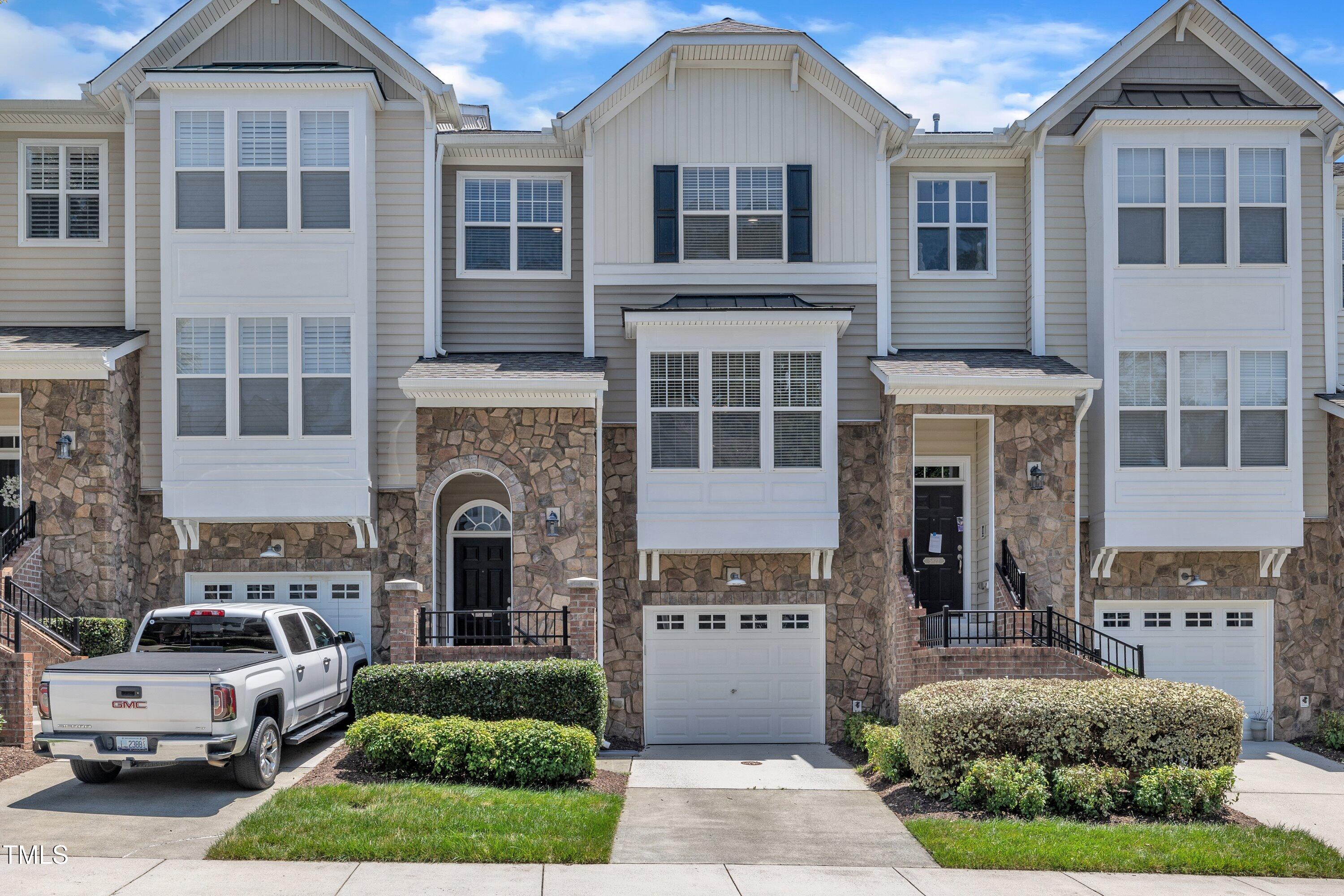 5824 Cameo Glass Way Property Photo 1