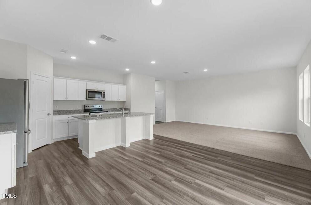 1250 Pond Overlook Drive Property Photo 6