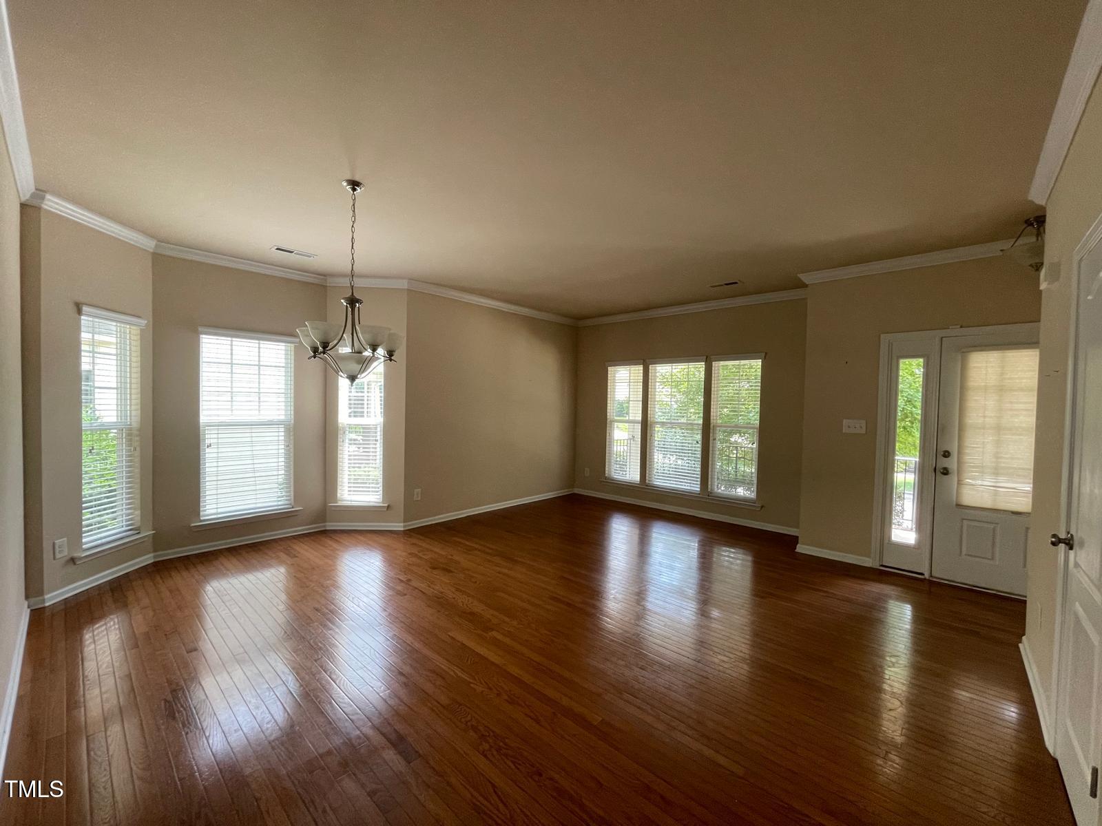 2107 Toad Hollow Property Photo 8